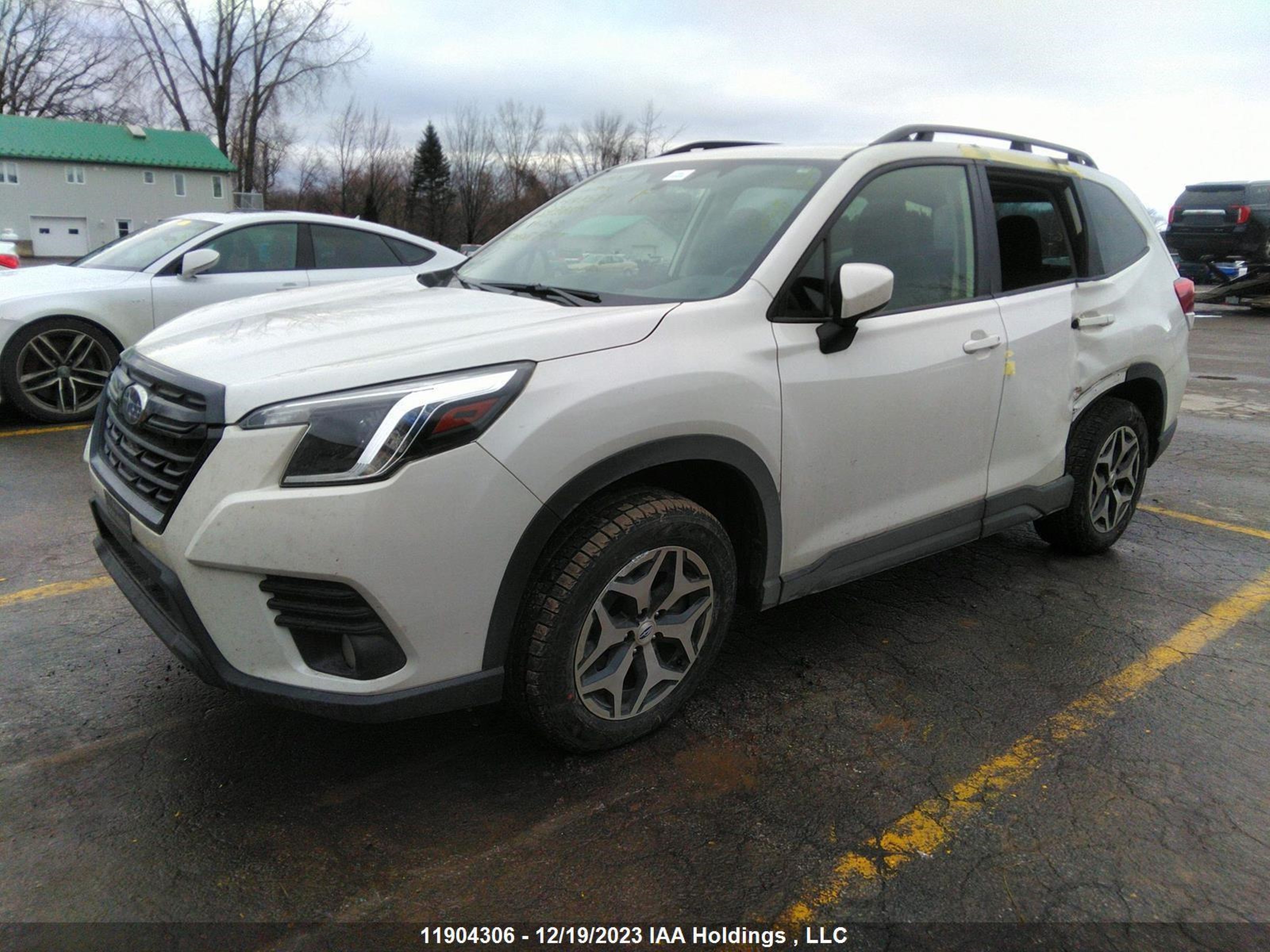 Photo 1 VIN: JF2SKEEC9PH448589 - SUBARU FORESTER 