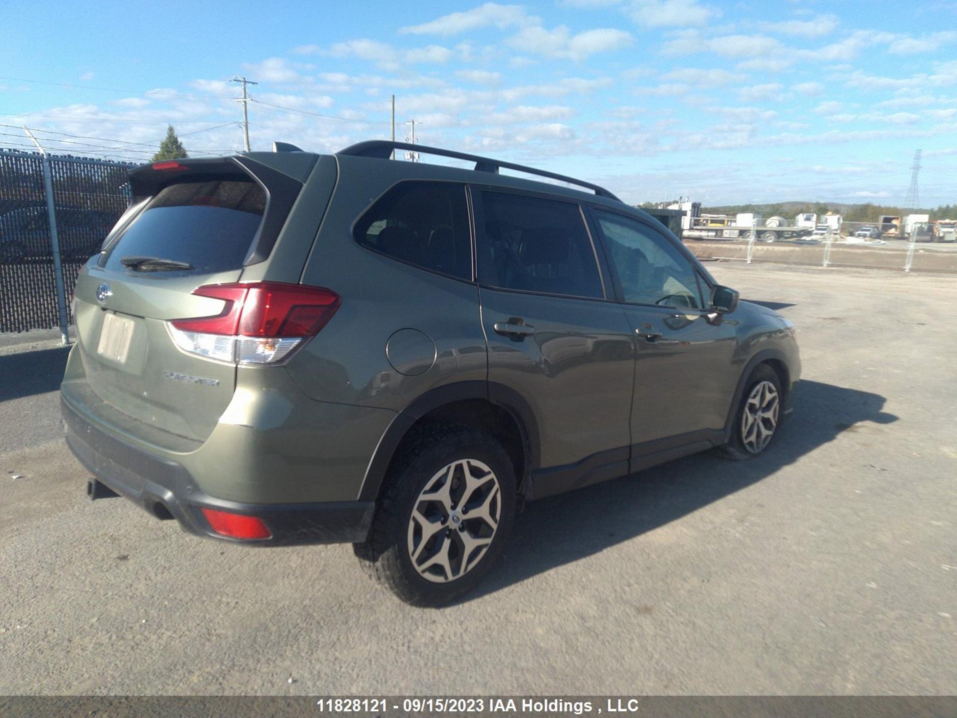 Photo 3 VIN: JF2SKEFC8LH520987 - SUBARU FORESTER 