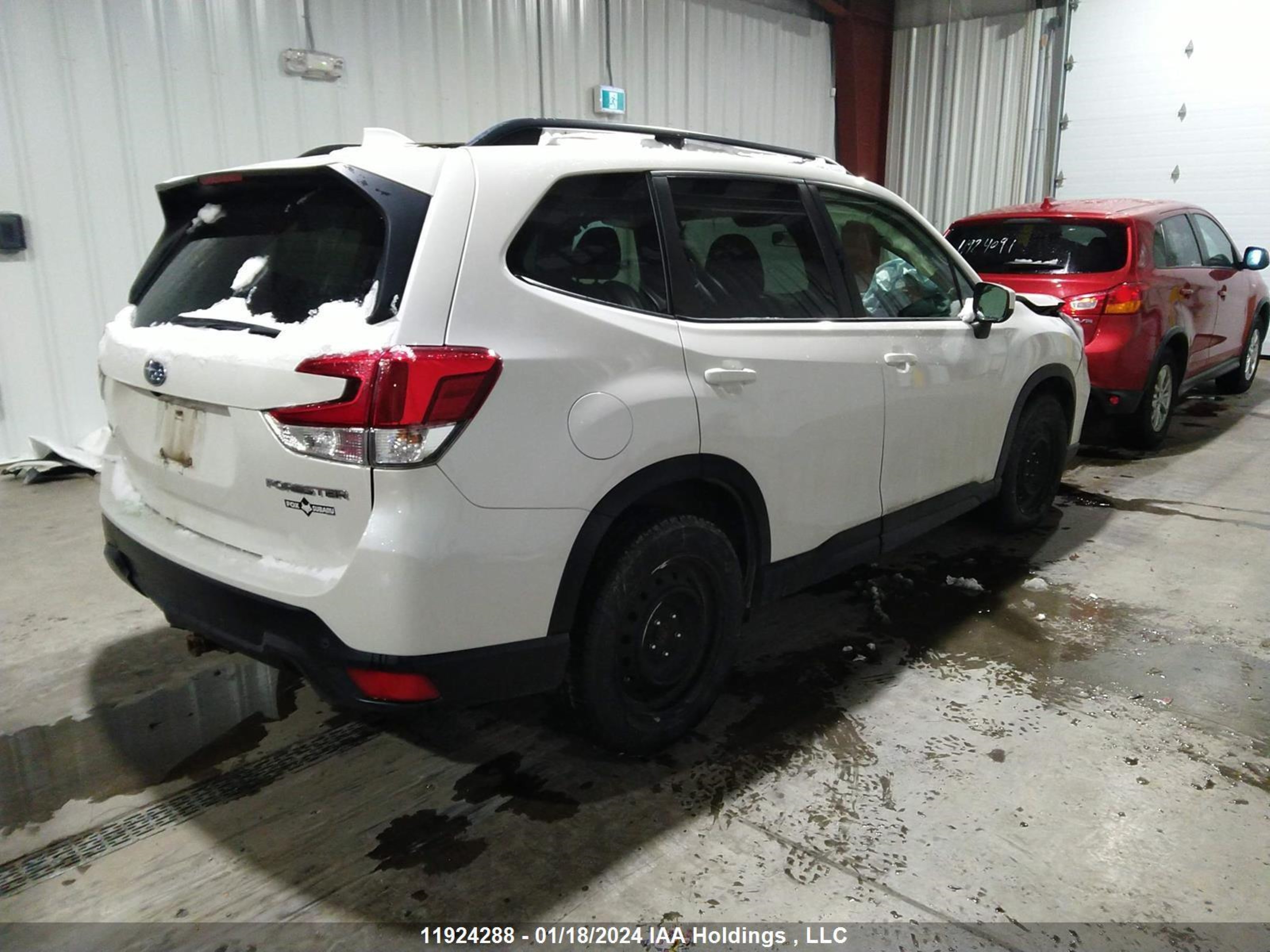 Photo 3 VIN: JF2SKEGCXKH509955 - SUBARU FORESTER 