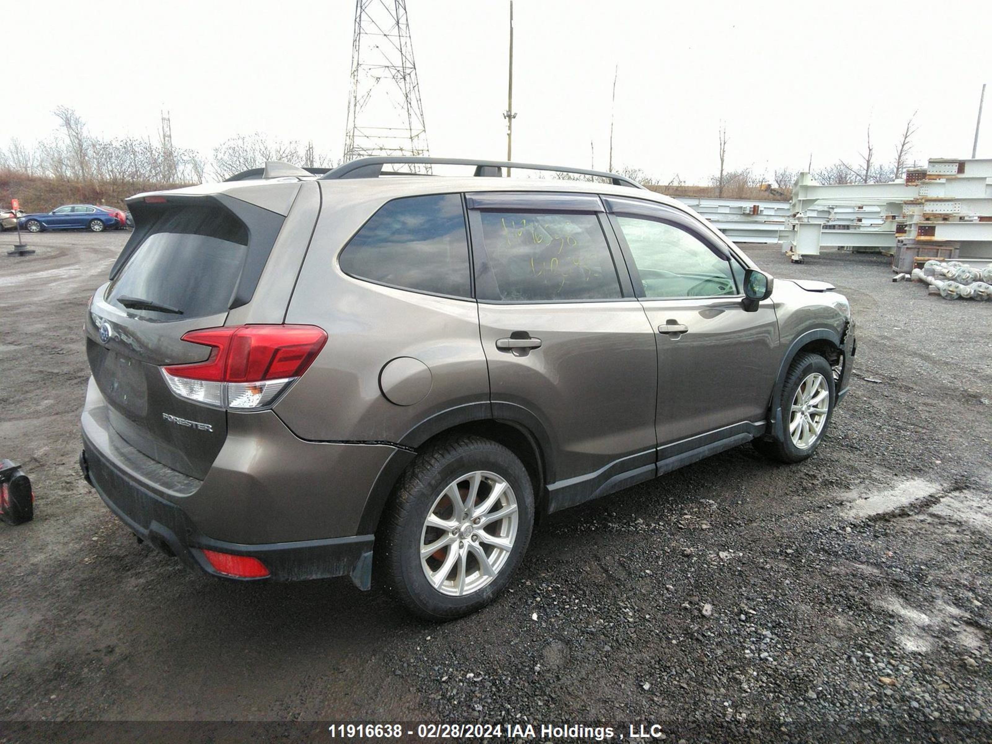 Photo 3 VIN: JF2SKEJC2MH436432 - SUBARU FORESTER 