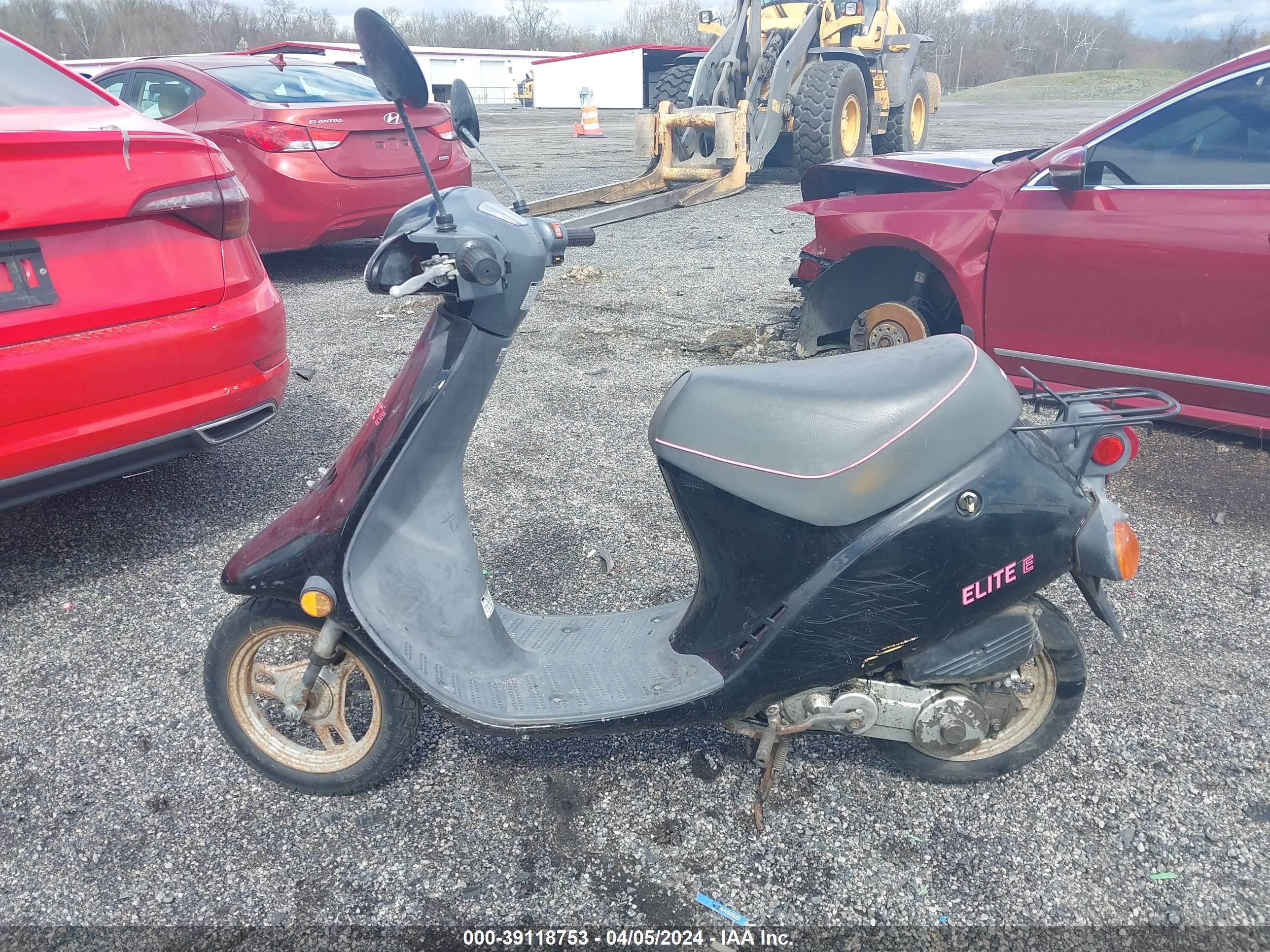 Photo 12 VIN: JH2AF1706KK113240 - HONDA NULL 