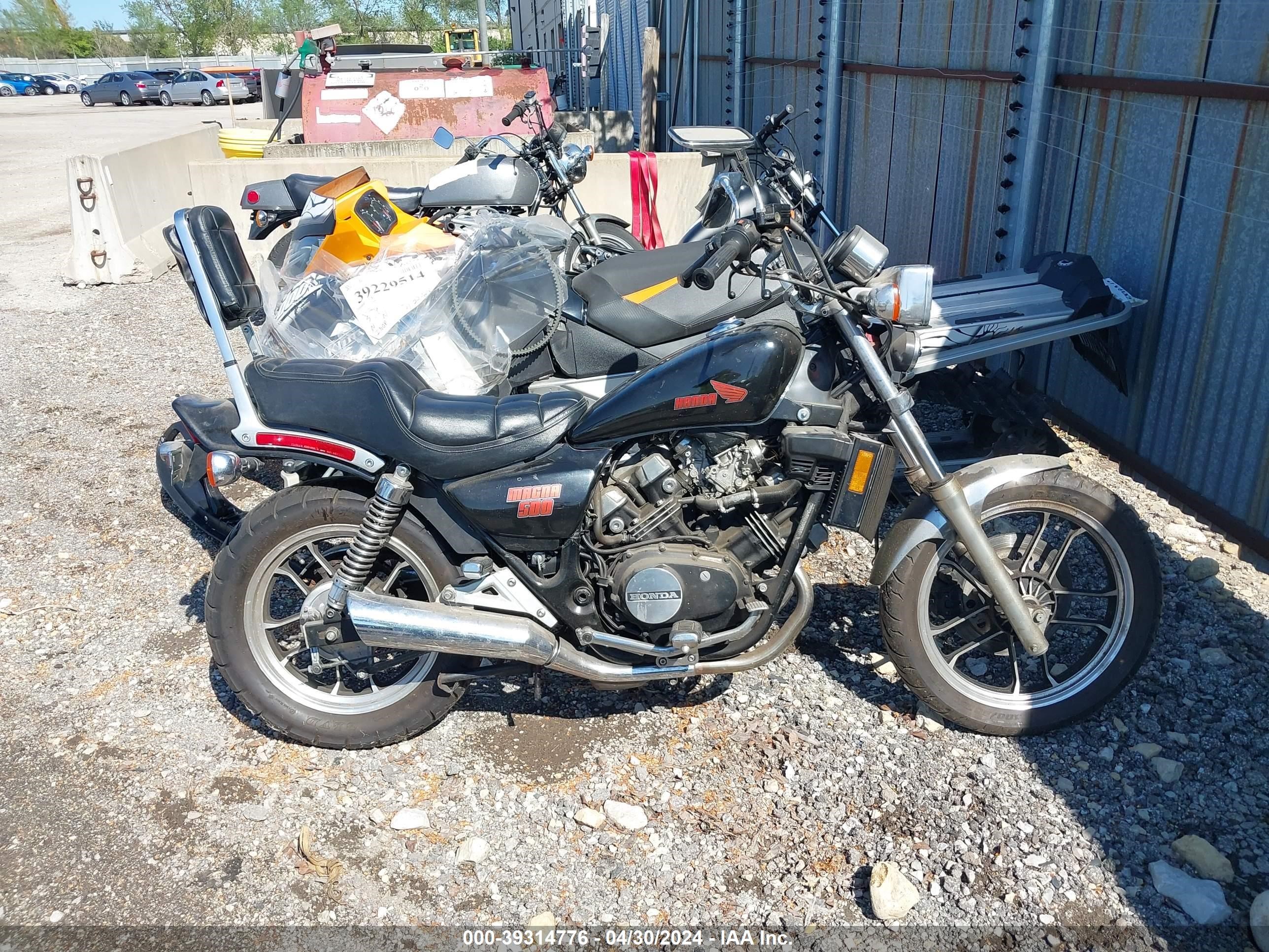 Photo 11 VIN: JH2PC1304EM008701 - HONDA NULL 