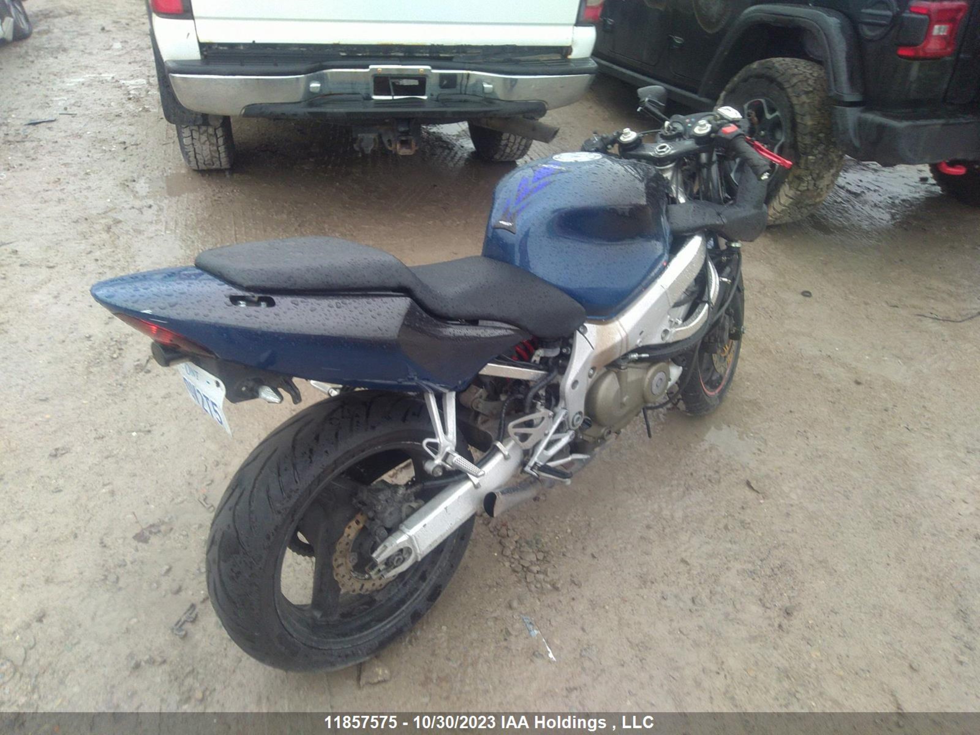 Photo 3 VIN: JH2PC3521XM000360 - HONDA NULL 