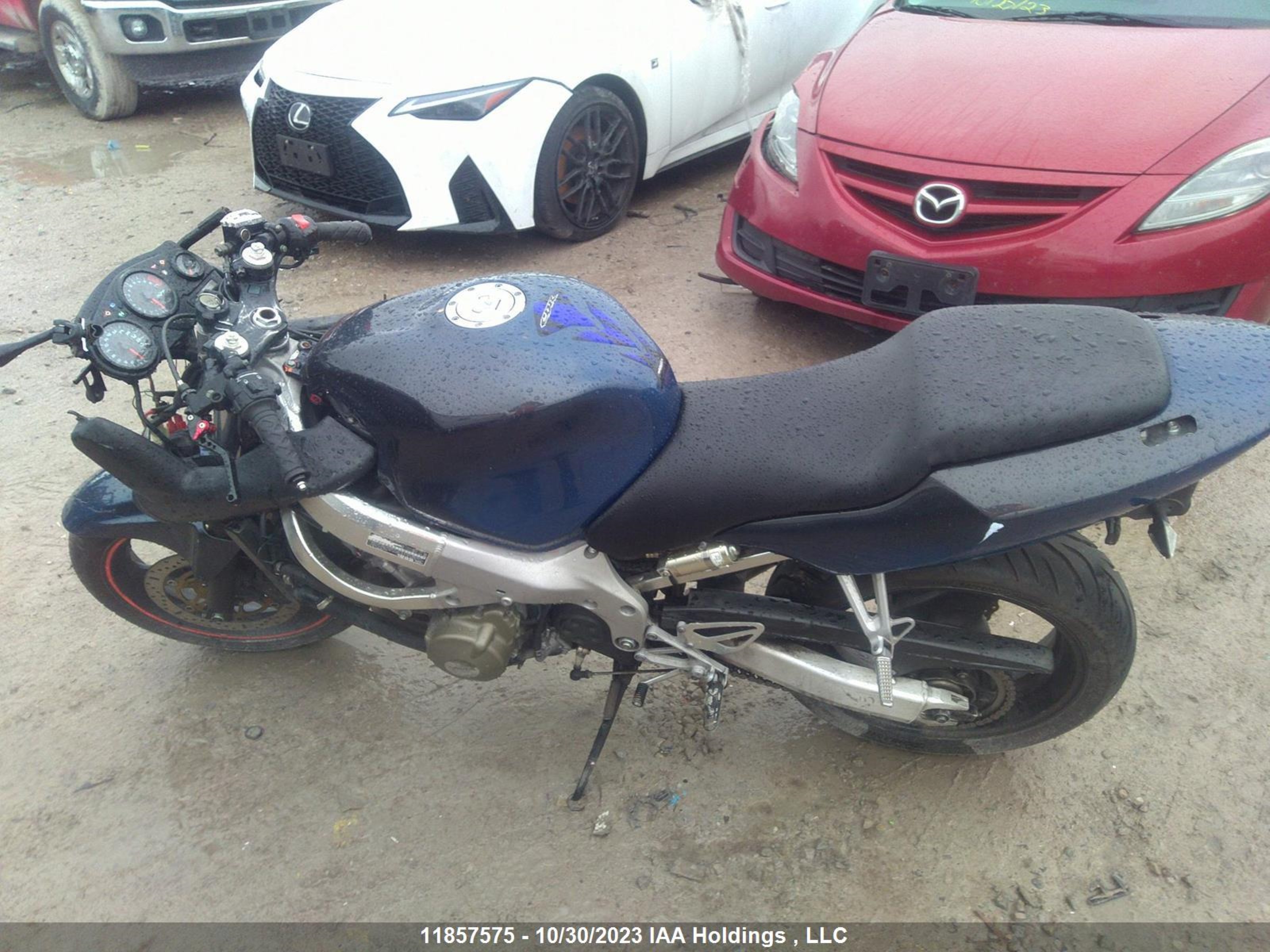 Photo 8 VIN: JH2PC3521XM000360 - HONDA NULL 