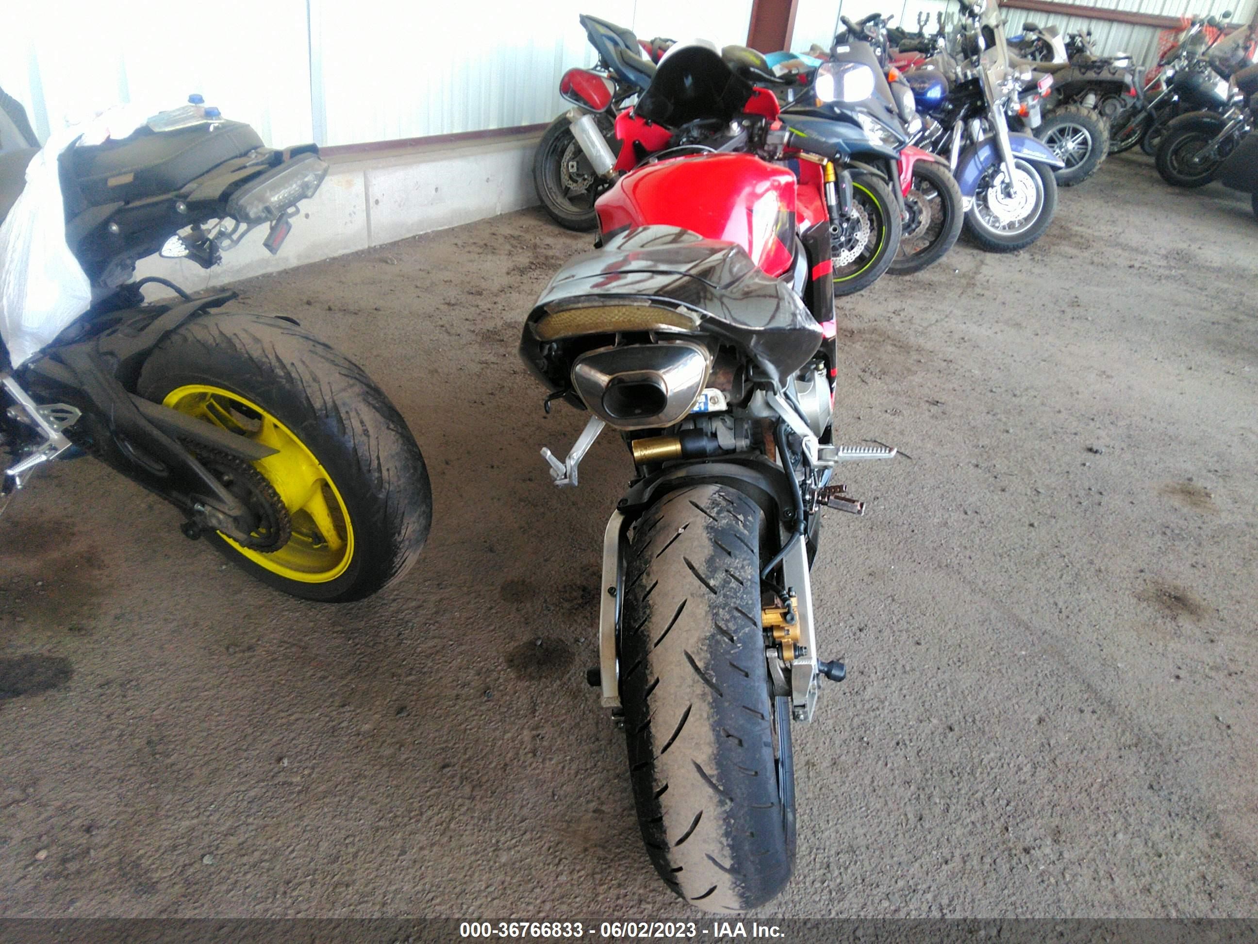 Photo 6 VIN: JH2PC37054M105197 - HONDA NULL 