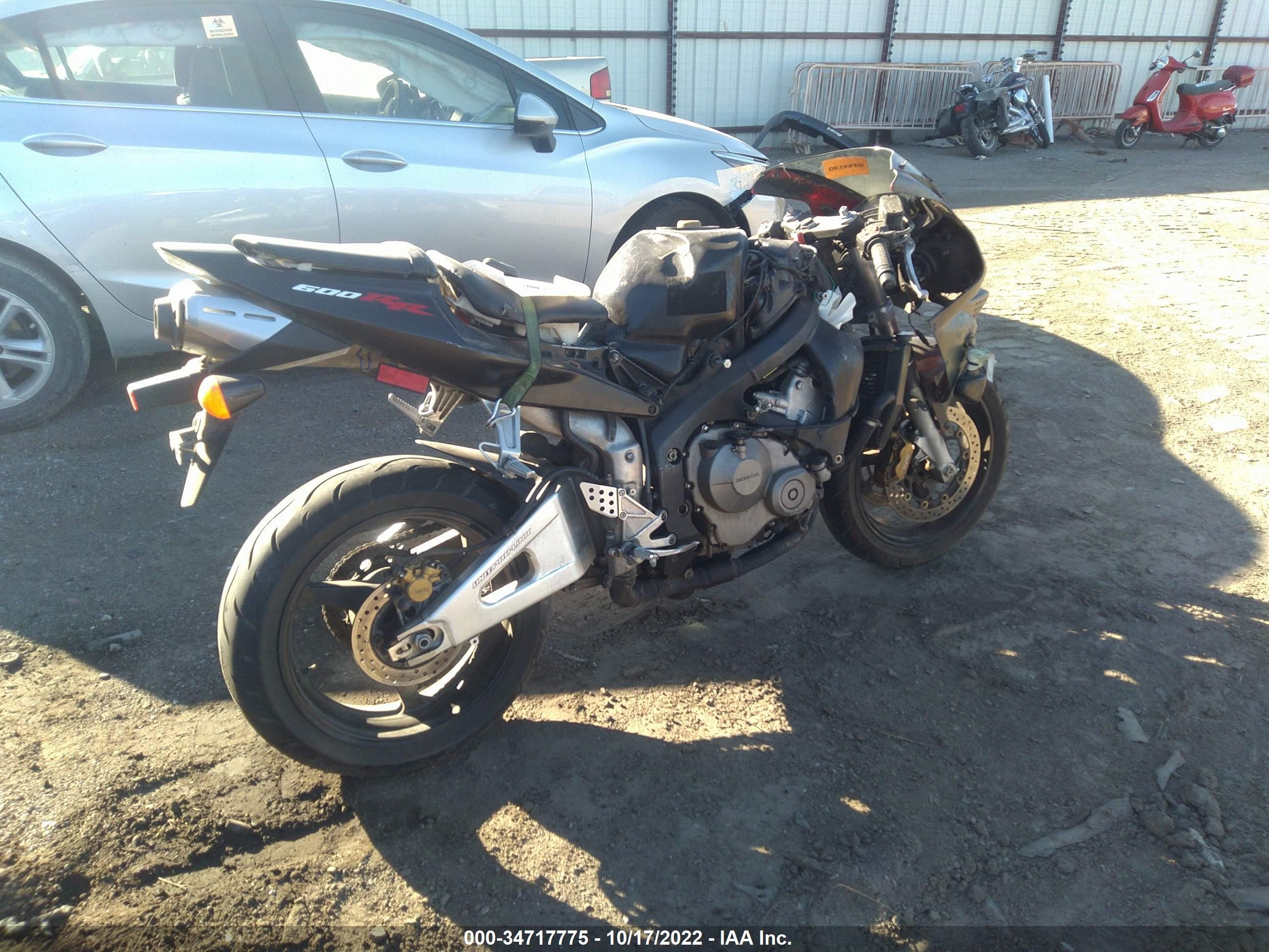 Photo 3 VIN: JH2PC37084M104352 - HONDA NULL 