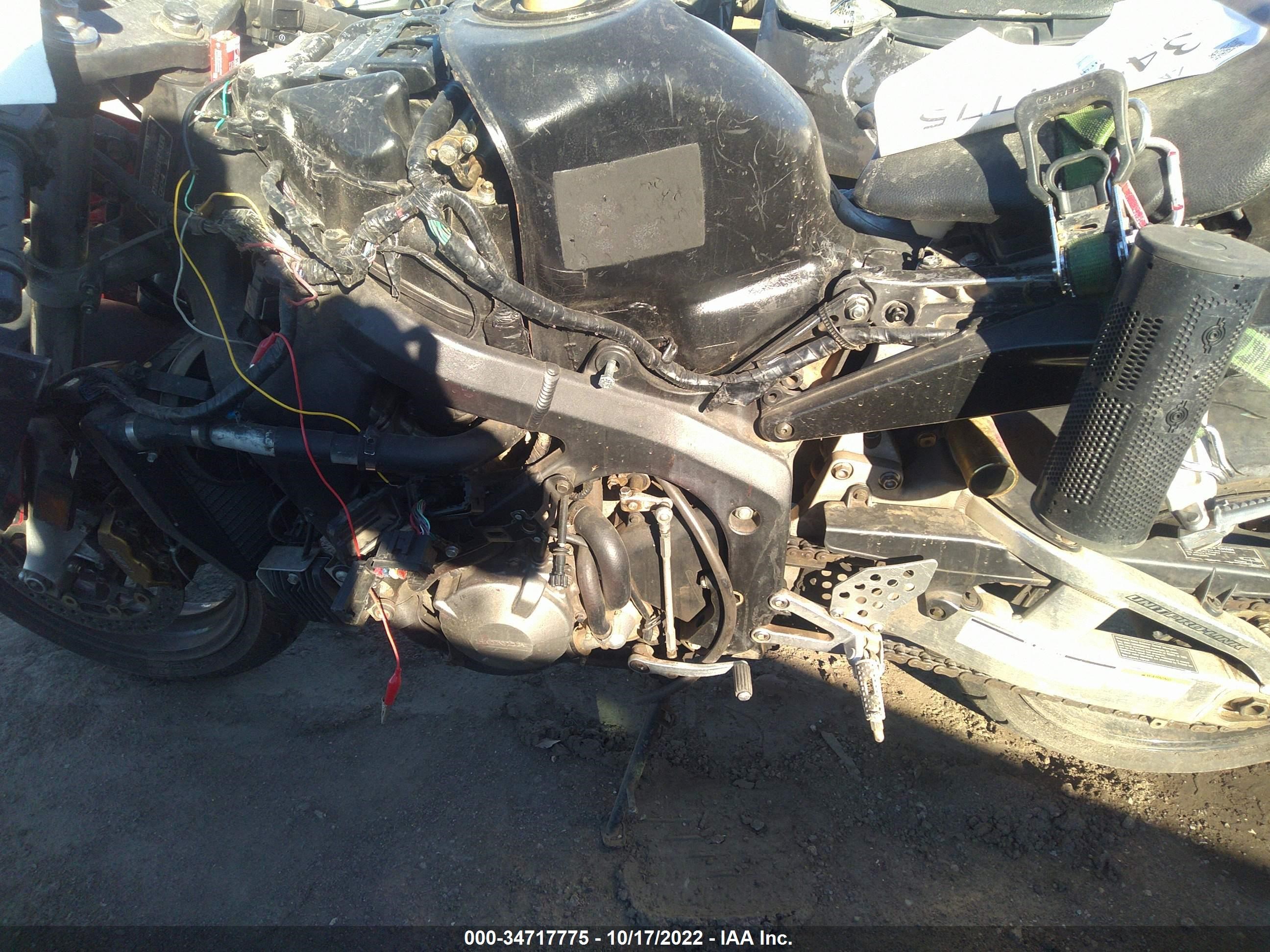 Photo 8 VIN: JH2PC37084M104352 - HONDA NULL 