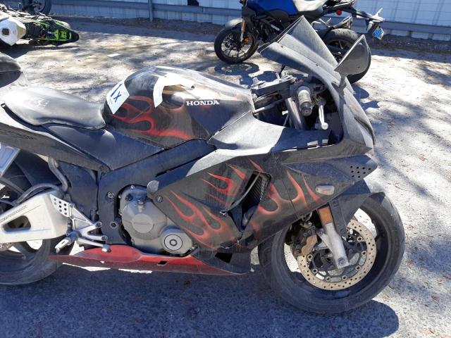 Photo 4 VIN: JH2PC370X3M007636 - HONDA CBR600 RR 