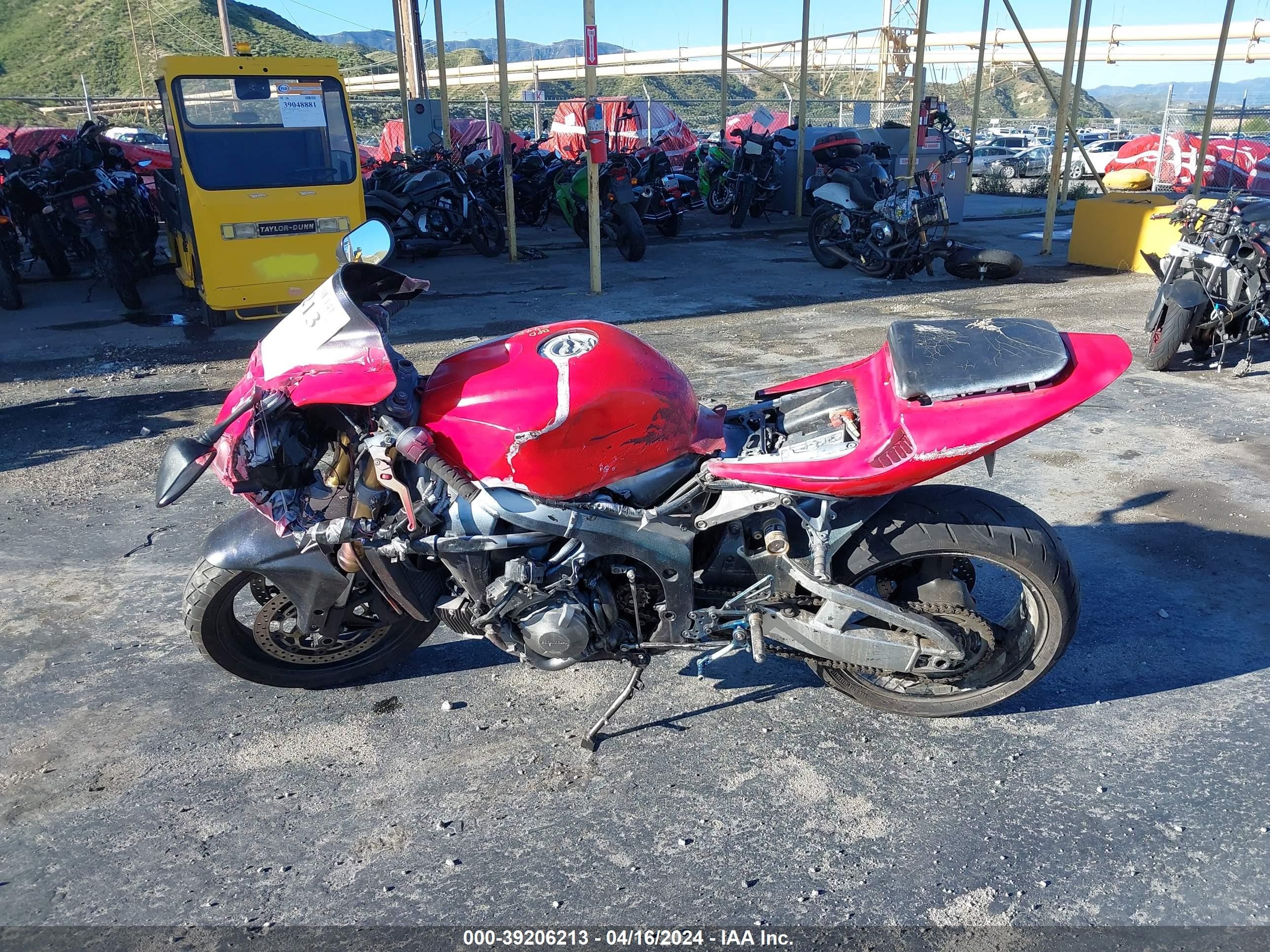 Photo 11 VIN: JH2PC37116M302606 - HONDA NULL 