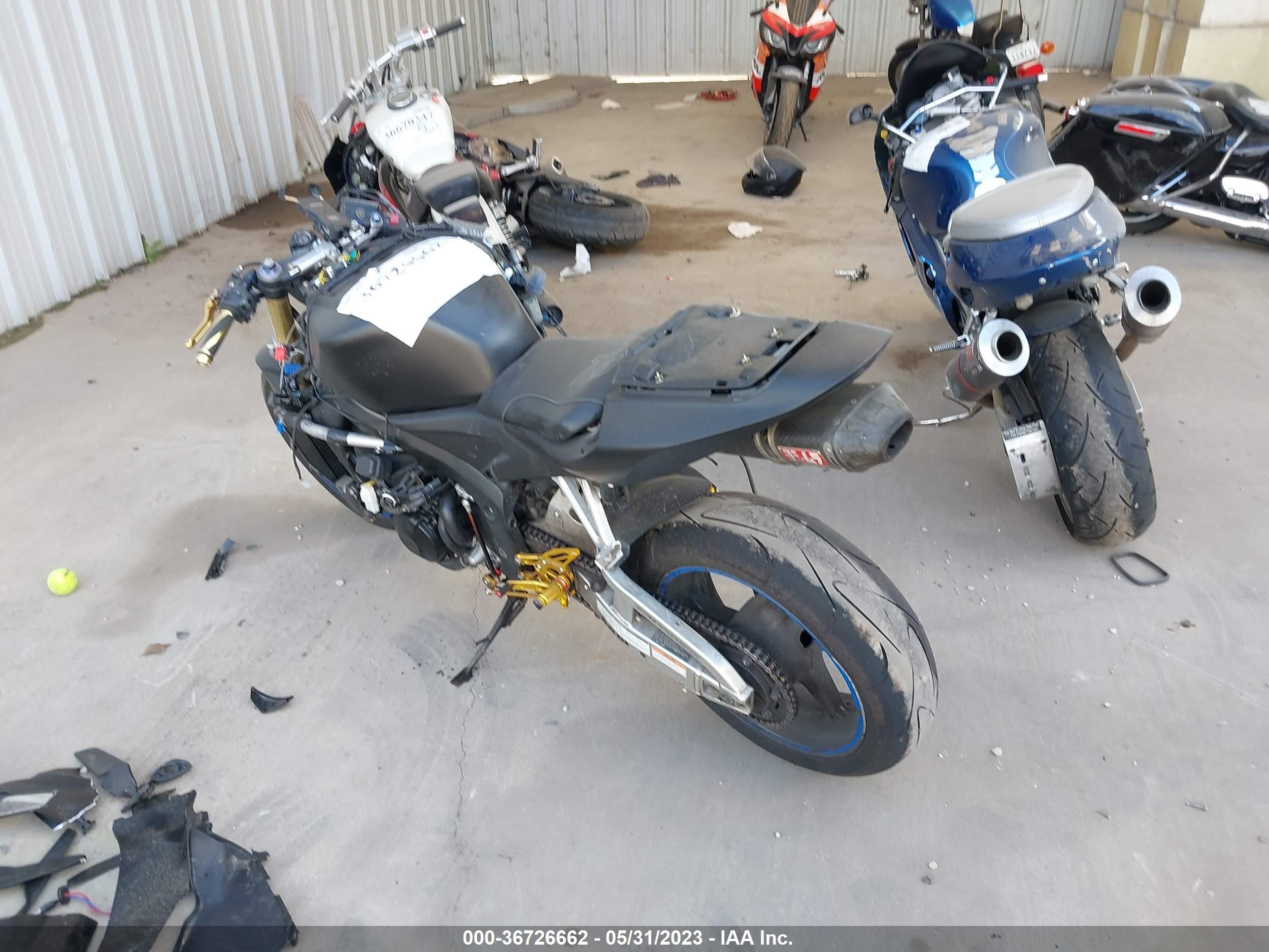 Photo 2 VIN: JH2PC371X6M301552 - HONDA NULL 