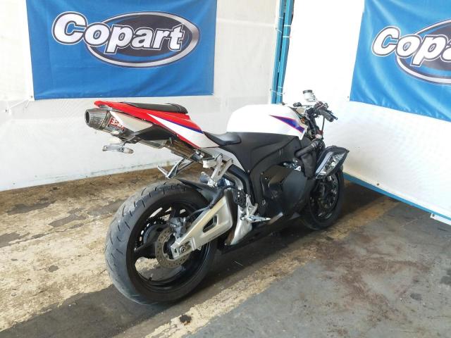 Photo 3 VIN: JH2PC4042BK400186 - HONDA CBR600 RR 