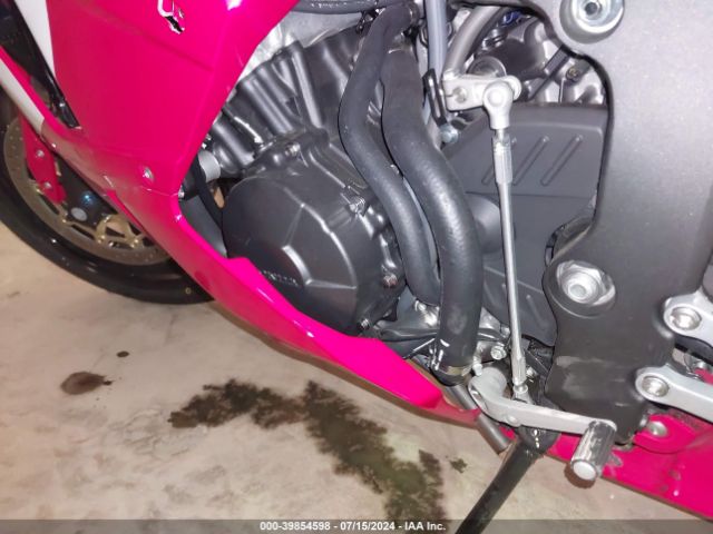 Photo 8 VIN: JH2PC40J3RK100382 - HONDA CBR600RR 