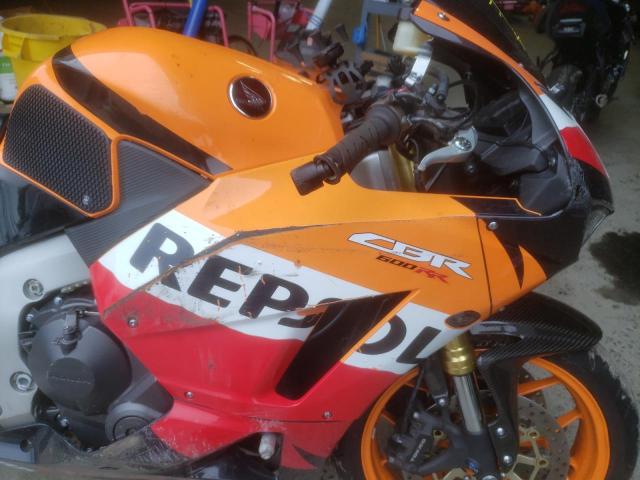 Photo 8 VIN: JH2PC40J6DK000396 - HONDA CBR600 RR 