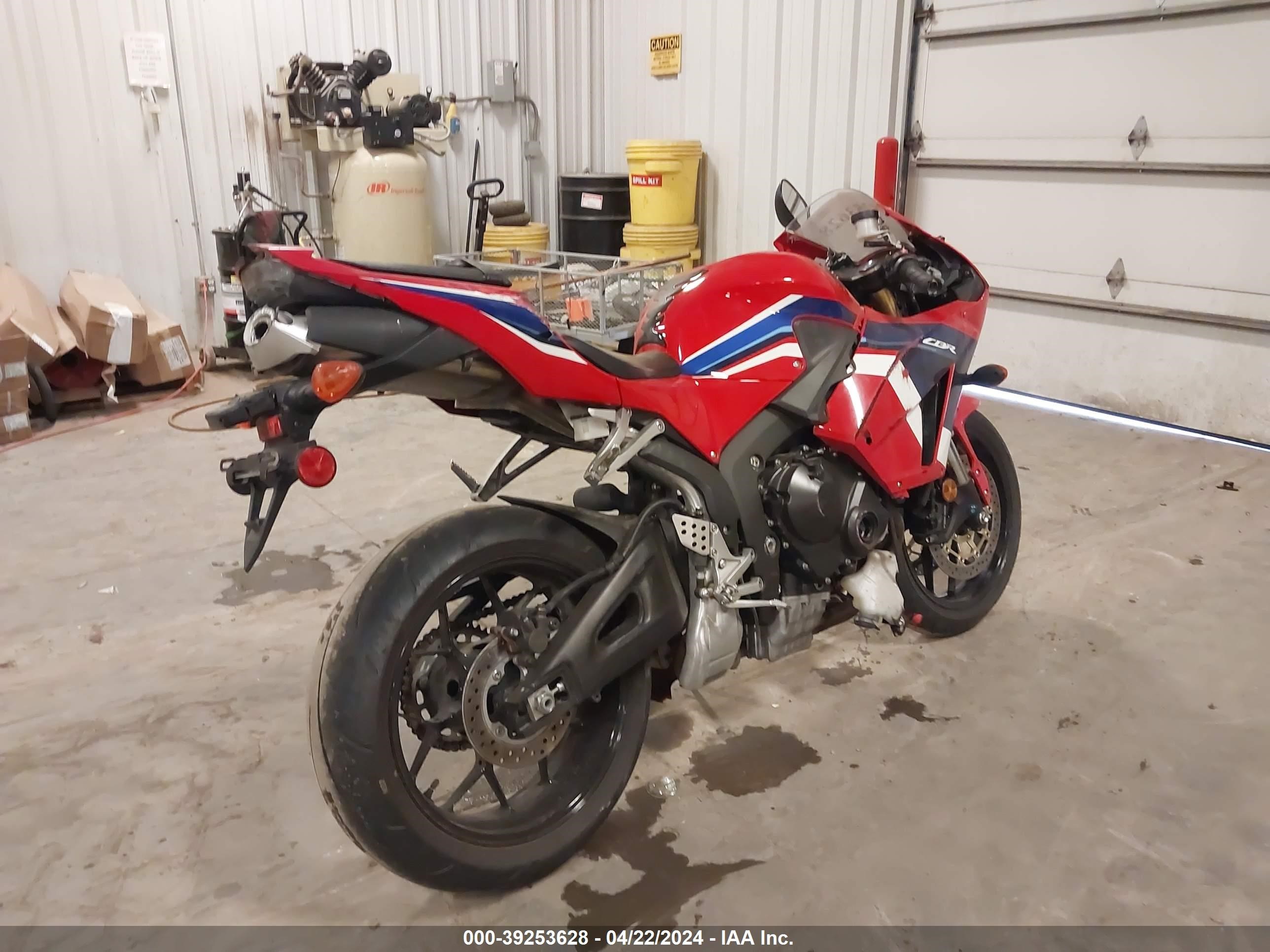 Photo 3 VIN: JH2PC40J9PK900262 - HONDA NULL 