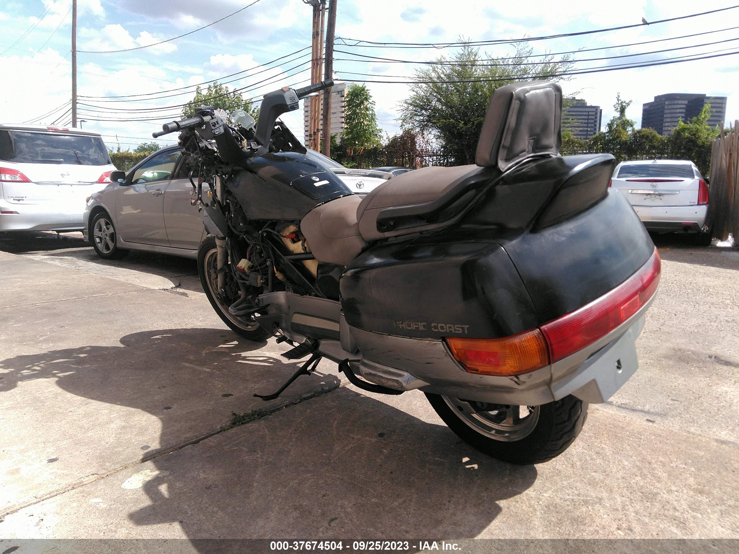 Photo 2 VIN: JH2RC3408SM300012 - HONDA NULL 