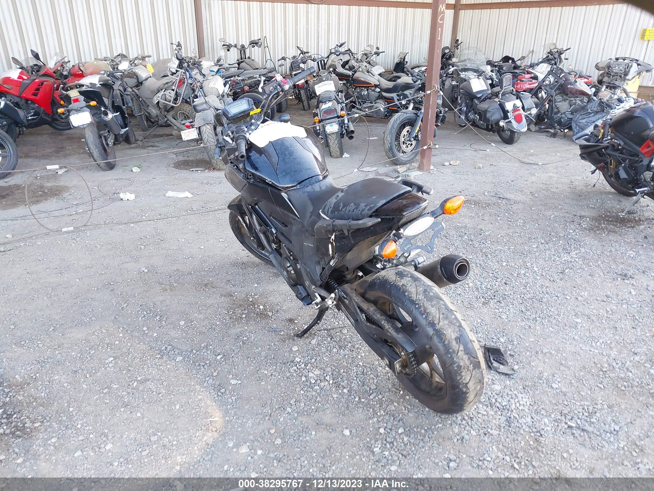 Photo 2 VIN: JH2RC6313EK200055 - HONDA NULL 