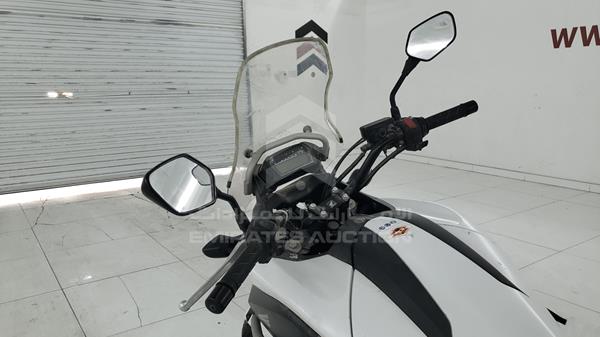 Photo 8 VIN: JH2RC72B3EK004472 - HONDA MOTORBIKE 