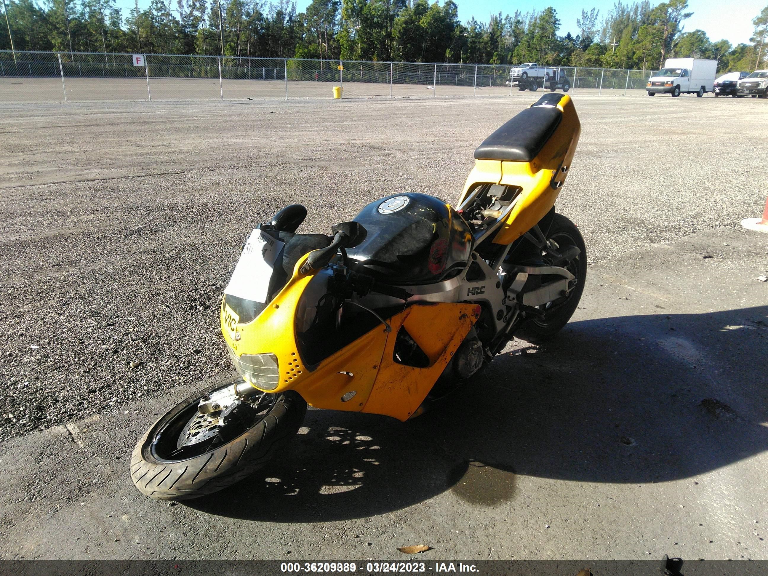 Photo 1 VIN: JH2SC3304VM102678 - HONDA NULL 