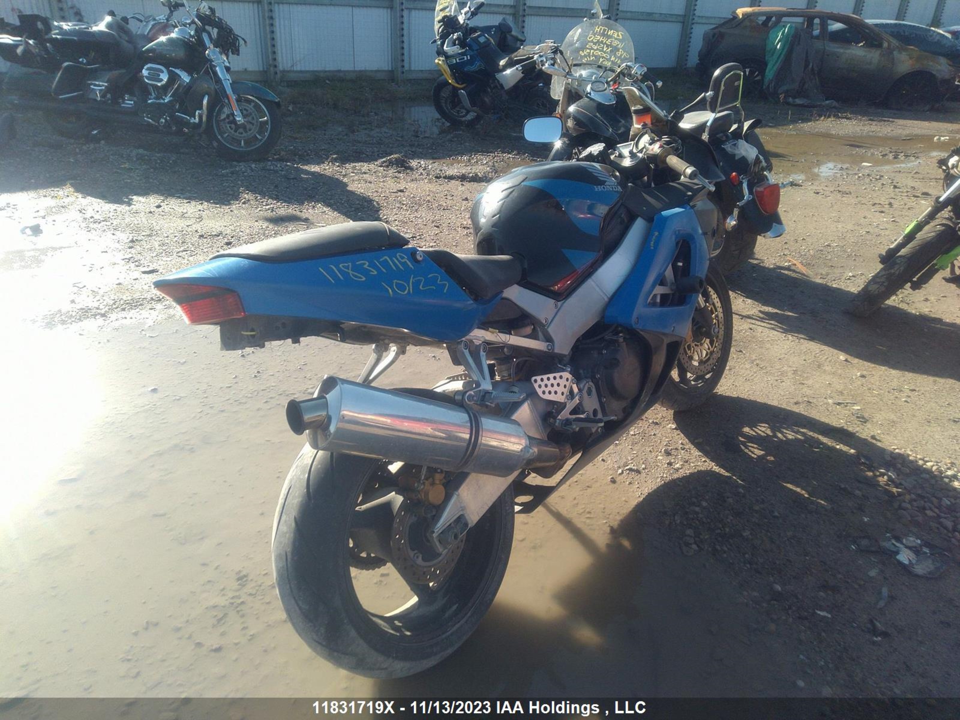 Photo 3 VIN: JH2SC44231M100470 - HONDA NULL 