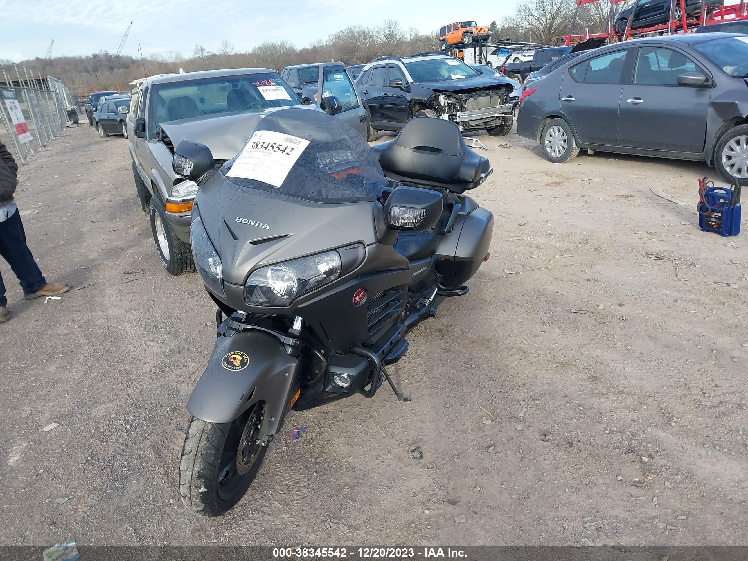 Photo 1 VIN: JH2SC6816GK300230 - HONDA ALL 