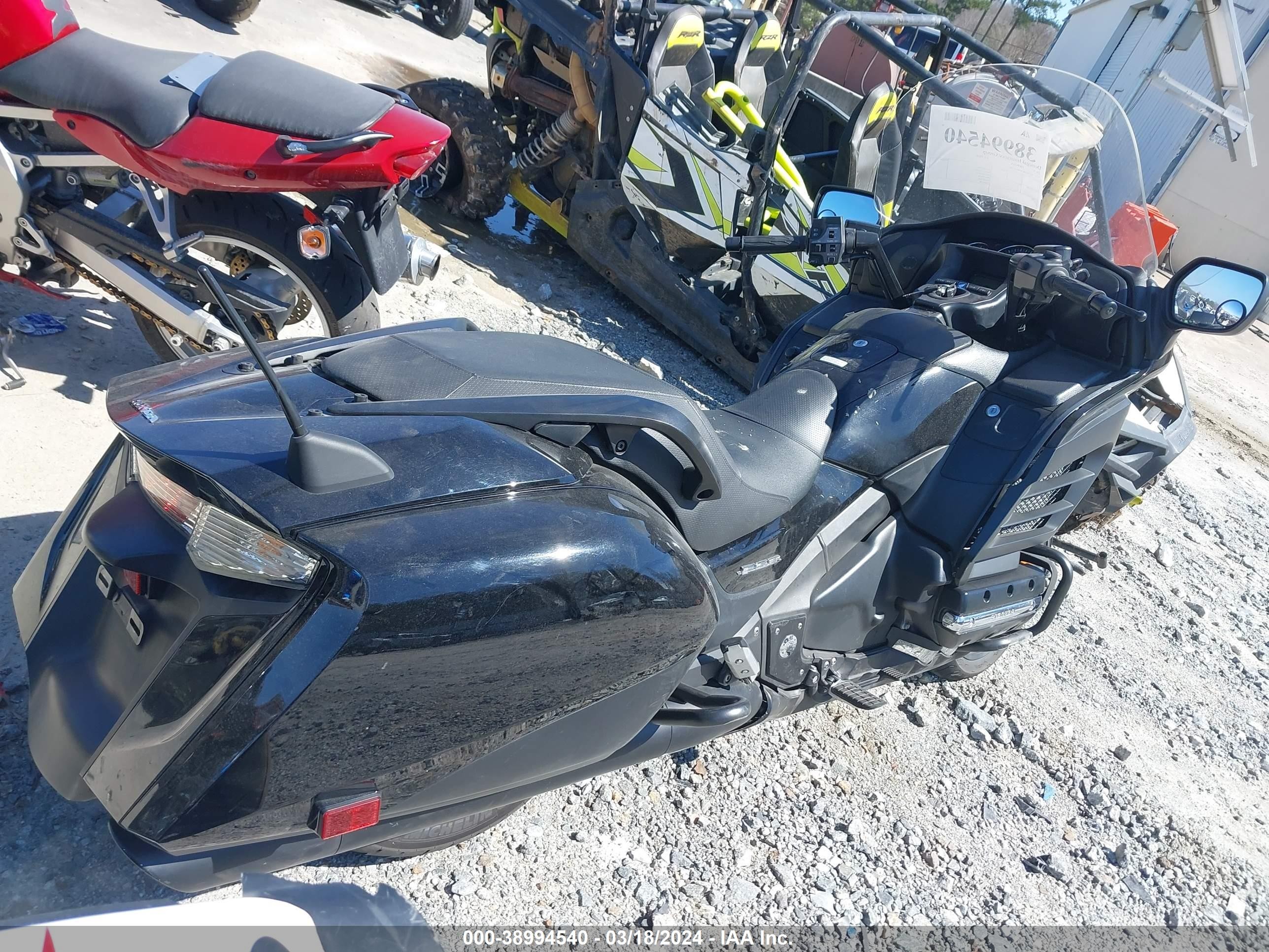 Photo 3 VIN: JH2SC681XDK001688 - HONDA NULL 