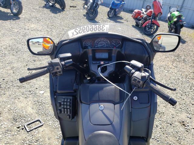 Photo 4 VIN: JH2SC6842FK200344 - HONDA GL1800 B 