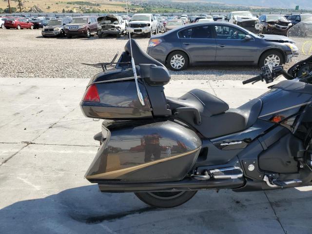 Photo 5 VIN: JH2SC68N0GK200403 - HONDA GL1800 ABS 