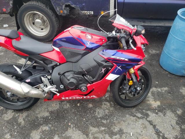 Photo 4 VIN: JH2SC7719NK500054 - HONDA CBR1000 RR 