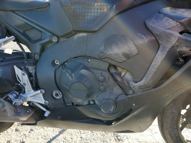 Photo 6 VIN: JH2SC7756HK000747 - HONDA CBR1000 RA 