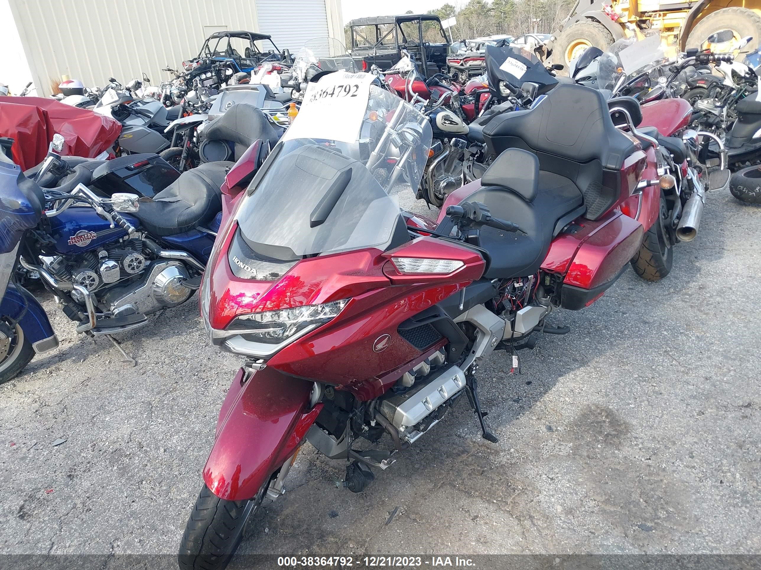 Photo 1 VIN: JH2SC7904JK000186 - HONDA NULL 