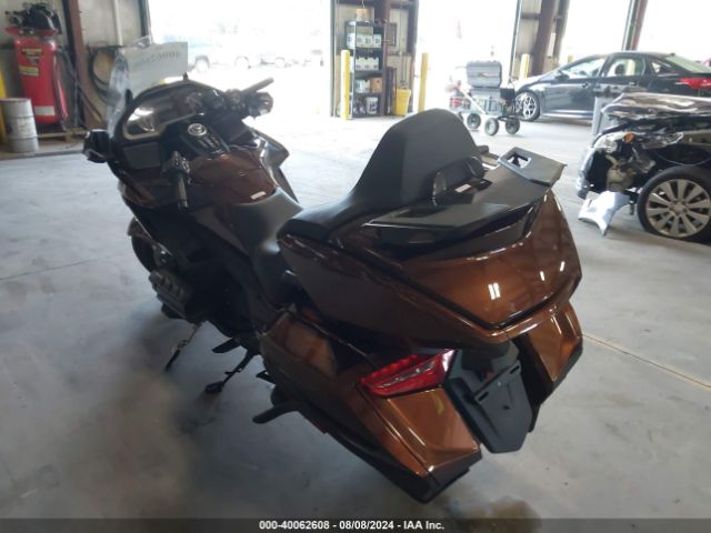 Photo 2 VIN: JH2SC7941JK000858 - HONDA GL1800 