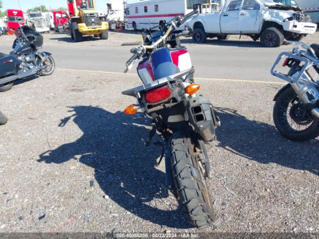 Photo 5 VIN: JH2SD04G9HK000946 - HONDA CRF1000A 