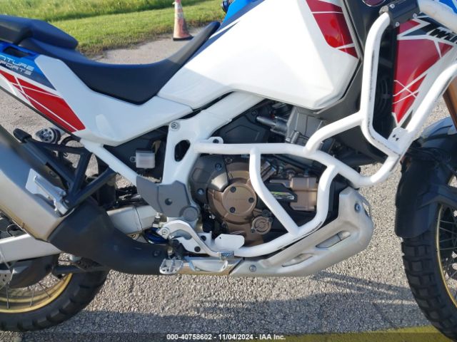 Photo 7 VIN: JH2SD1048NK200035 - HONDA CRF1100D4 