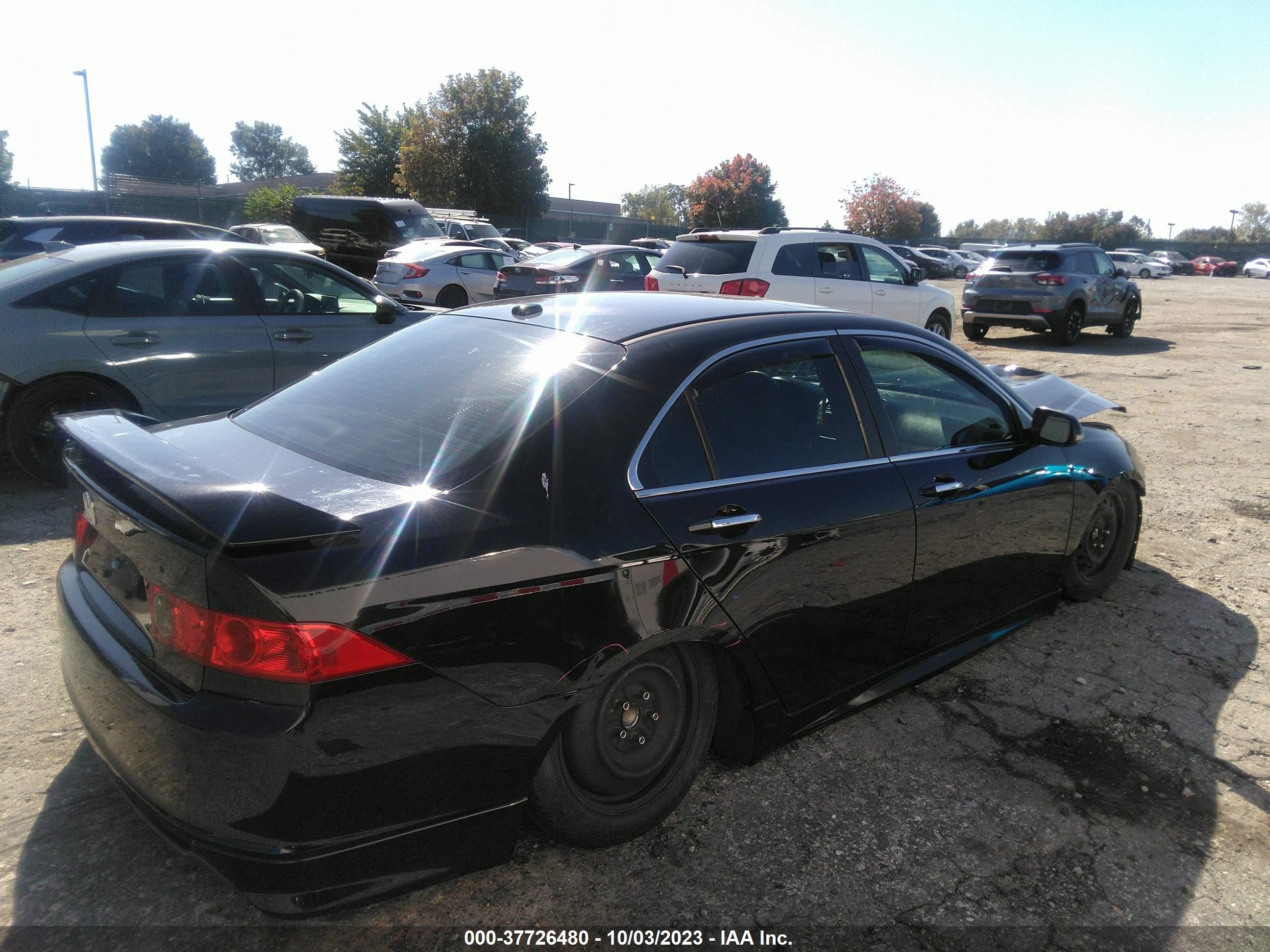 Photo 3 VIN: JH4CL95928C005757 - ACURA TSX 