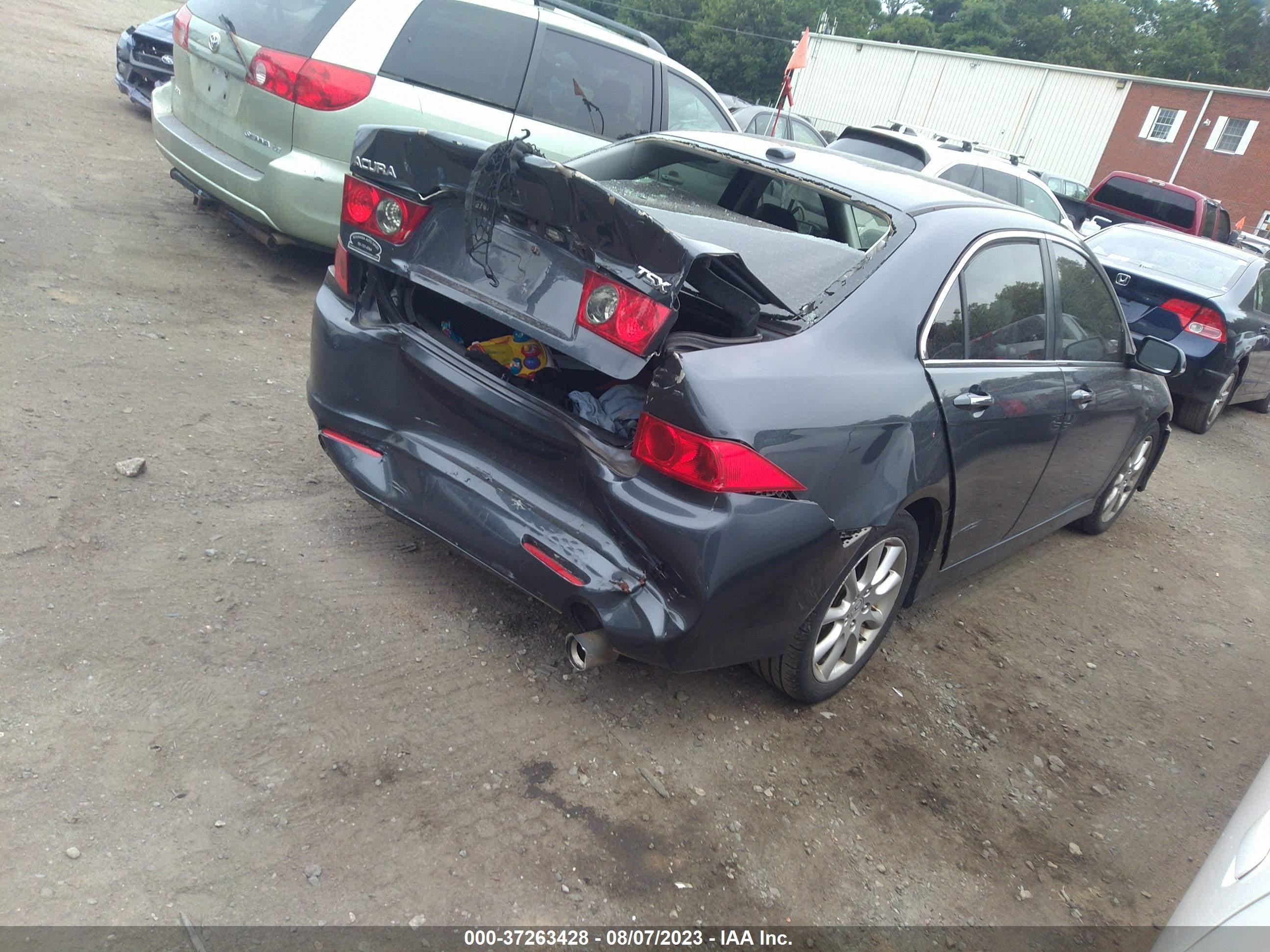 Photo 3 VIN: JH4CL96838C004266 - ACURA TSX 