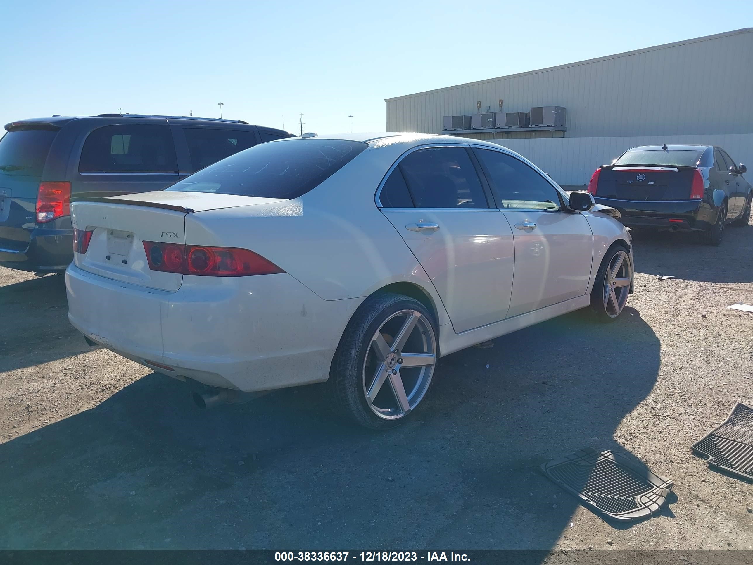 Photo 3 VIN: JH4CL96838C008480 - ACURA TSX 