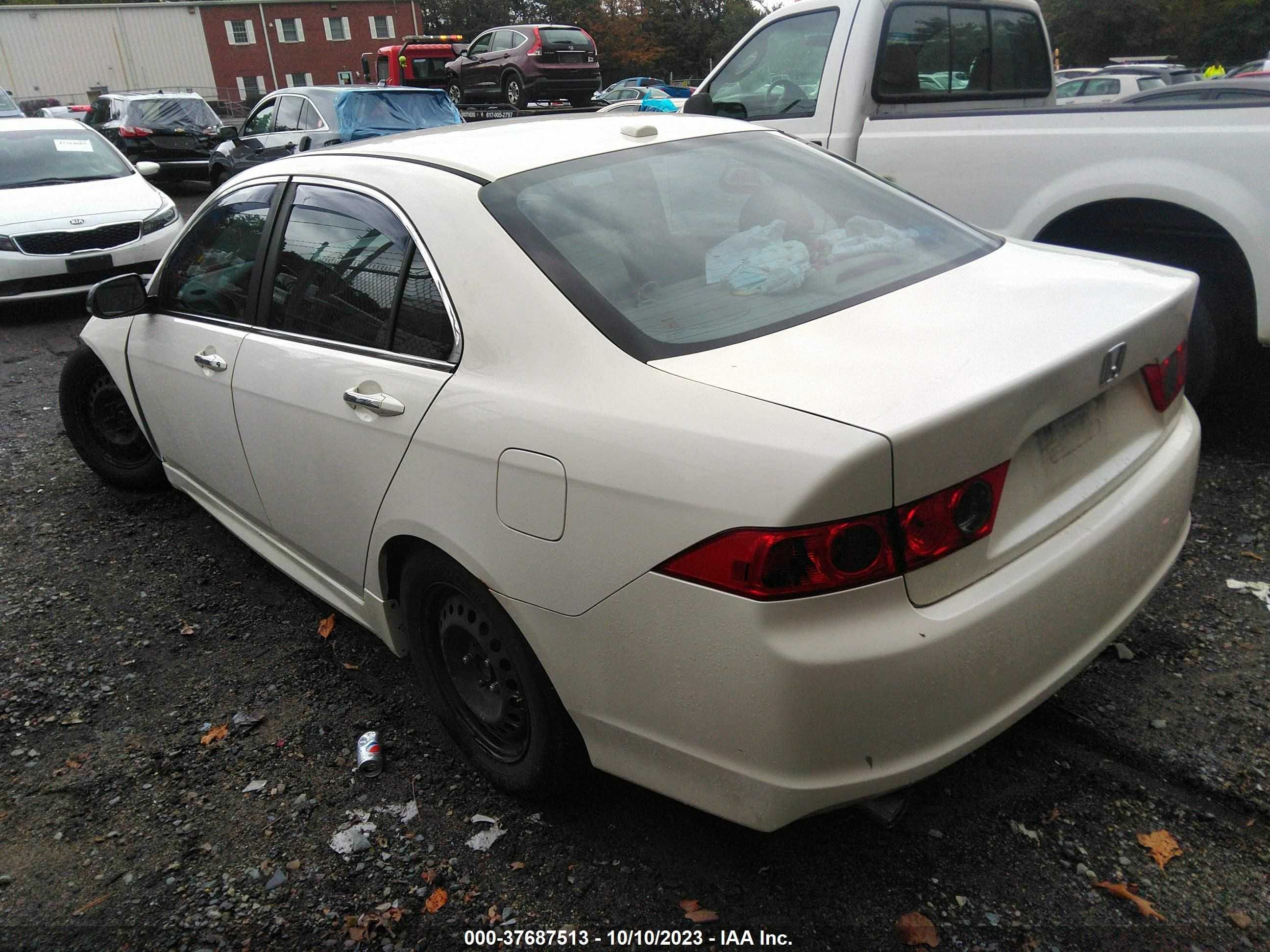 Photo 2 VIN: JH4CL96838C020225 - ACURA TSX 