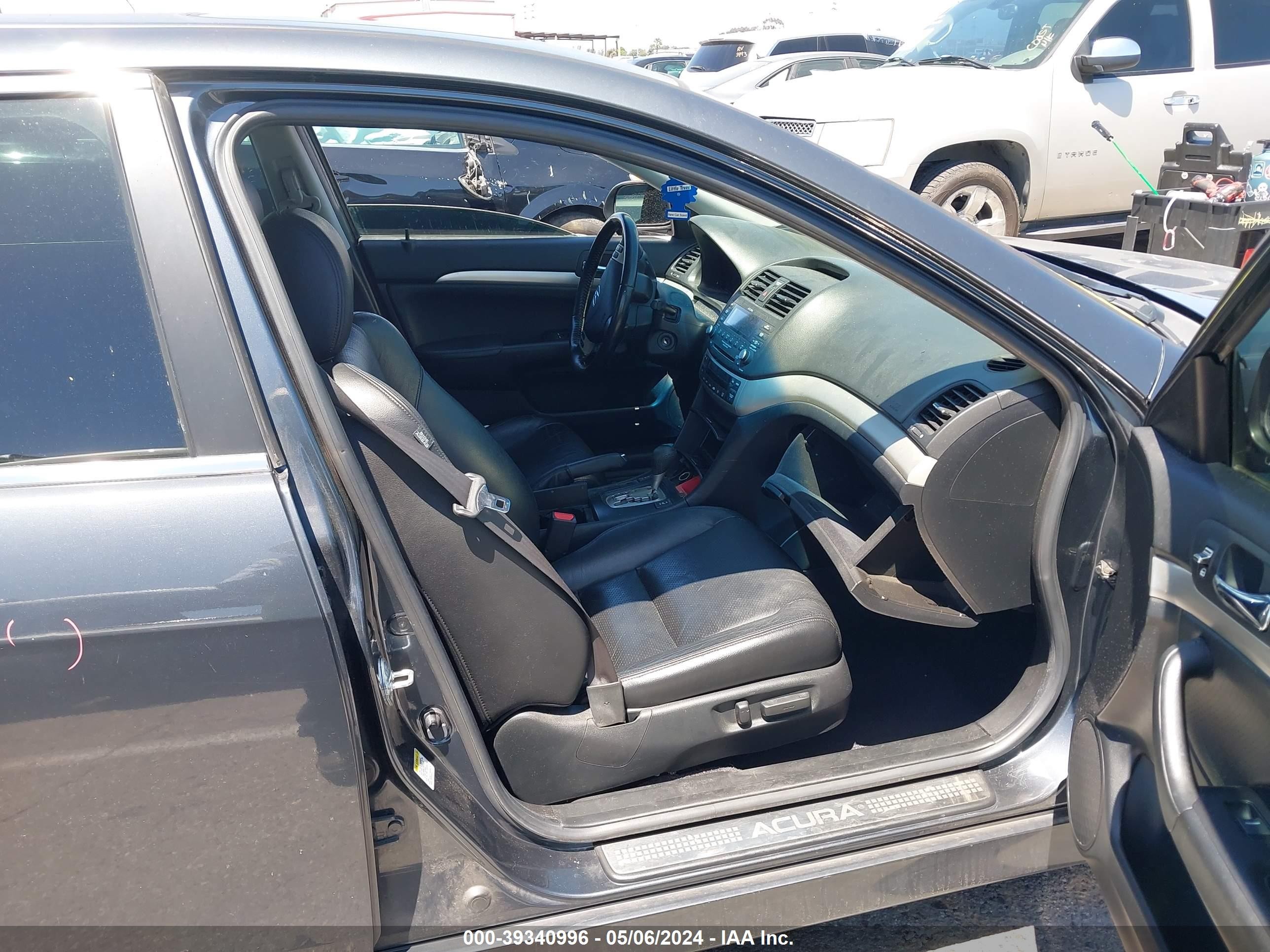 Photo 4 VIN: JH4CL96856C034303 - ACURA TSX 