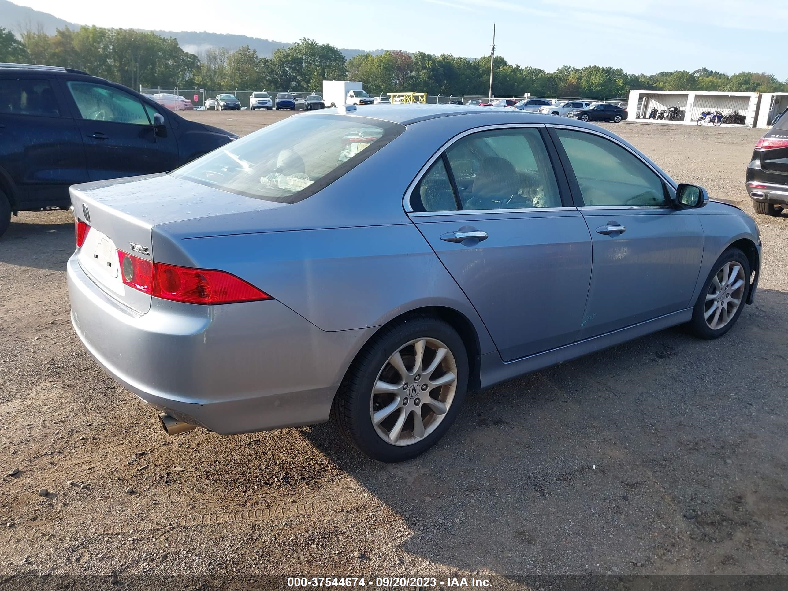 Photo 3 VIN: JH4CL96856C035743 - ACURA TSX 