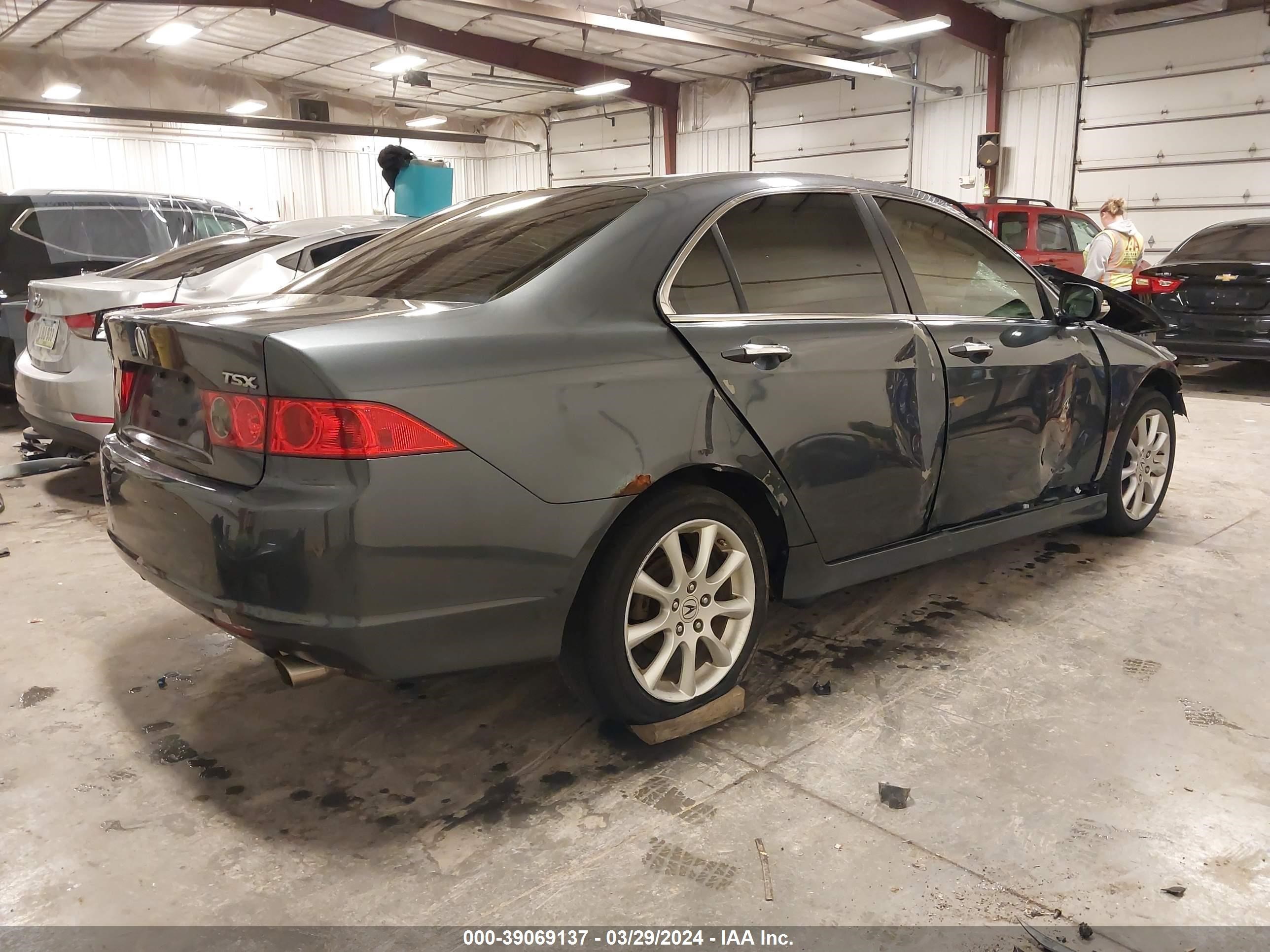 Photo 3 VIN: JH4CL96858C014569 - ACURA TSX 