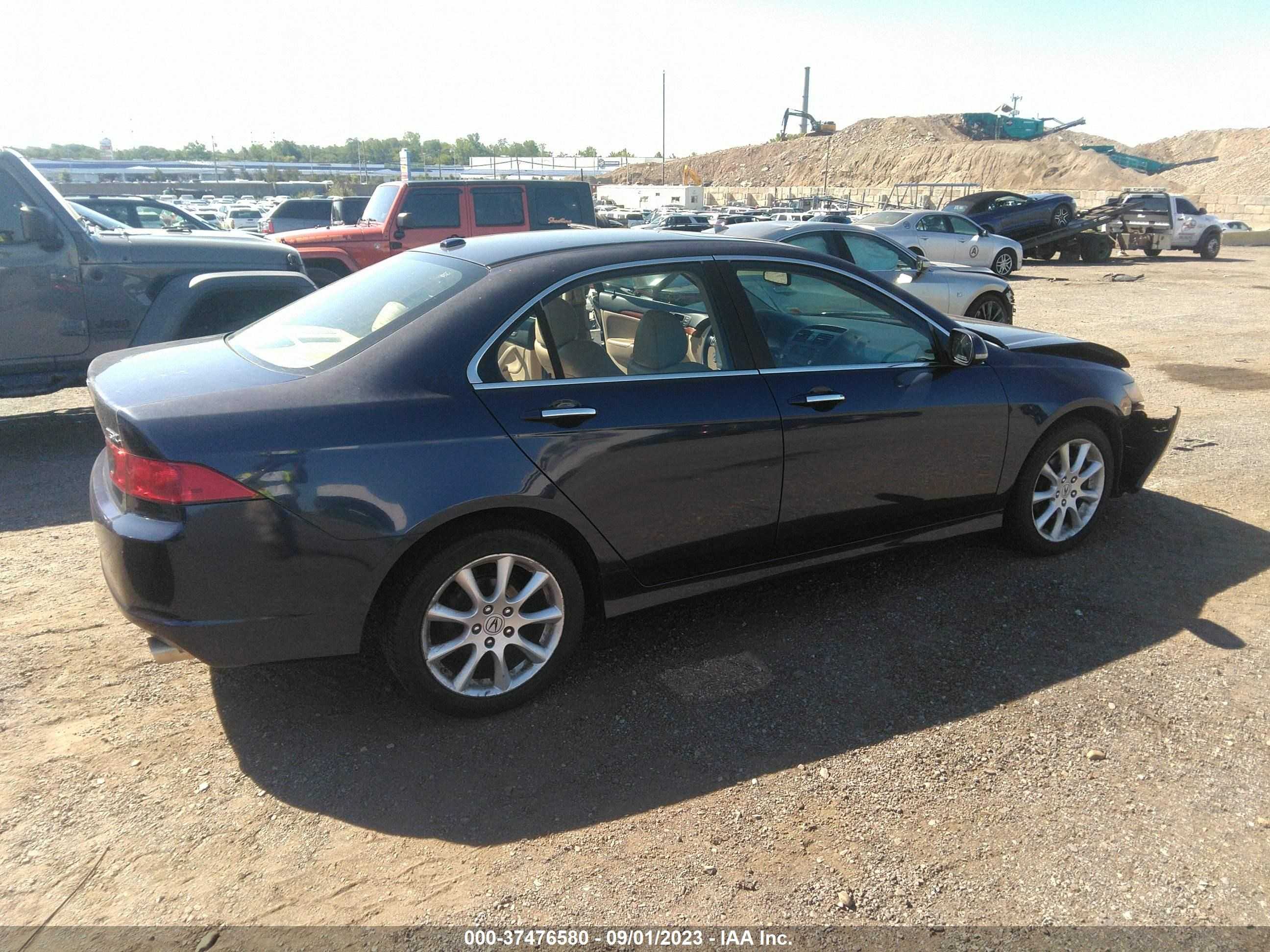 Photo 3 VIN: JH4CL96877C013440 - ACURA TSX 