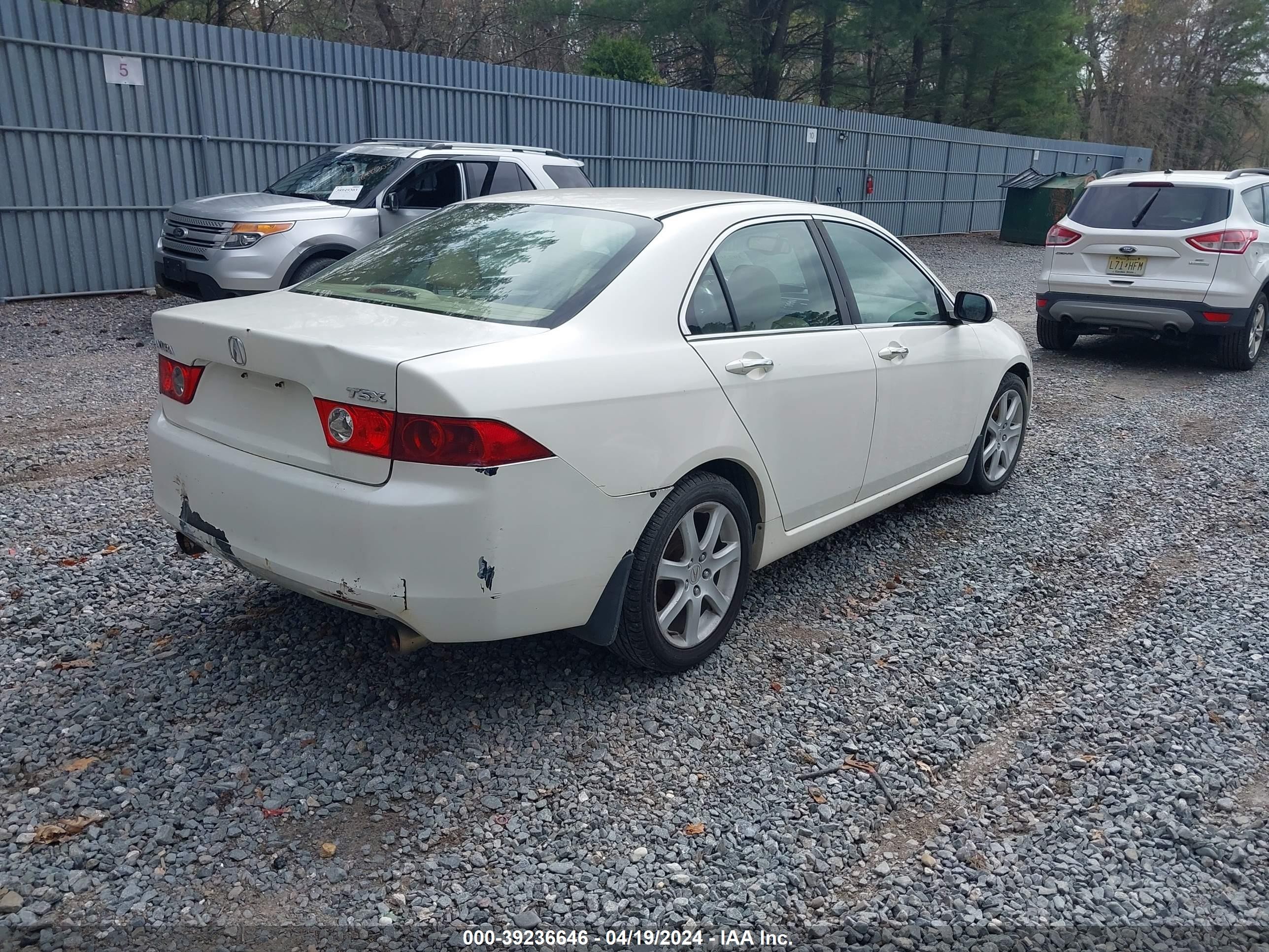 Photo 3 VIN: JH4CL96884C018688 - ACURA TSX 