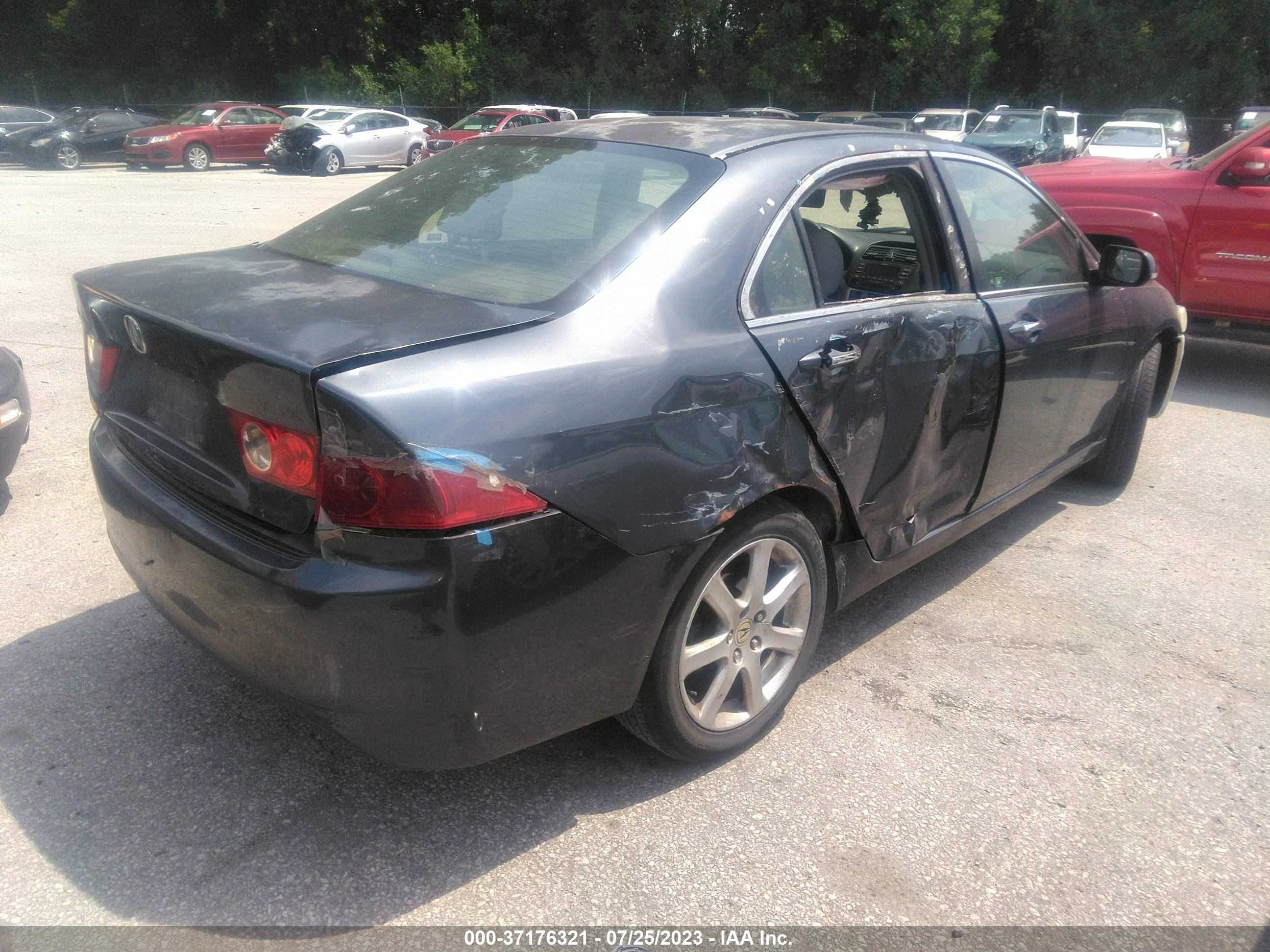 Photo 3 VIN: JH4CL96884C032543 - ACURA TSX 