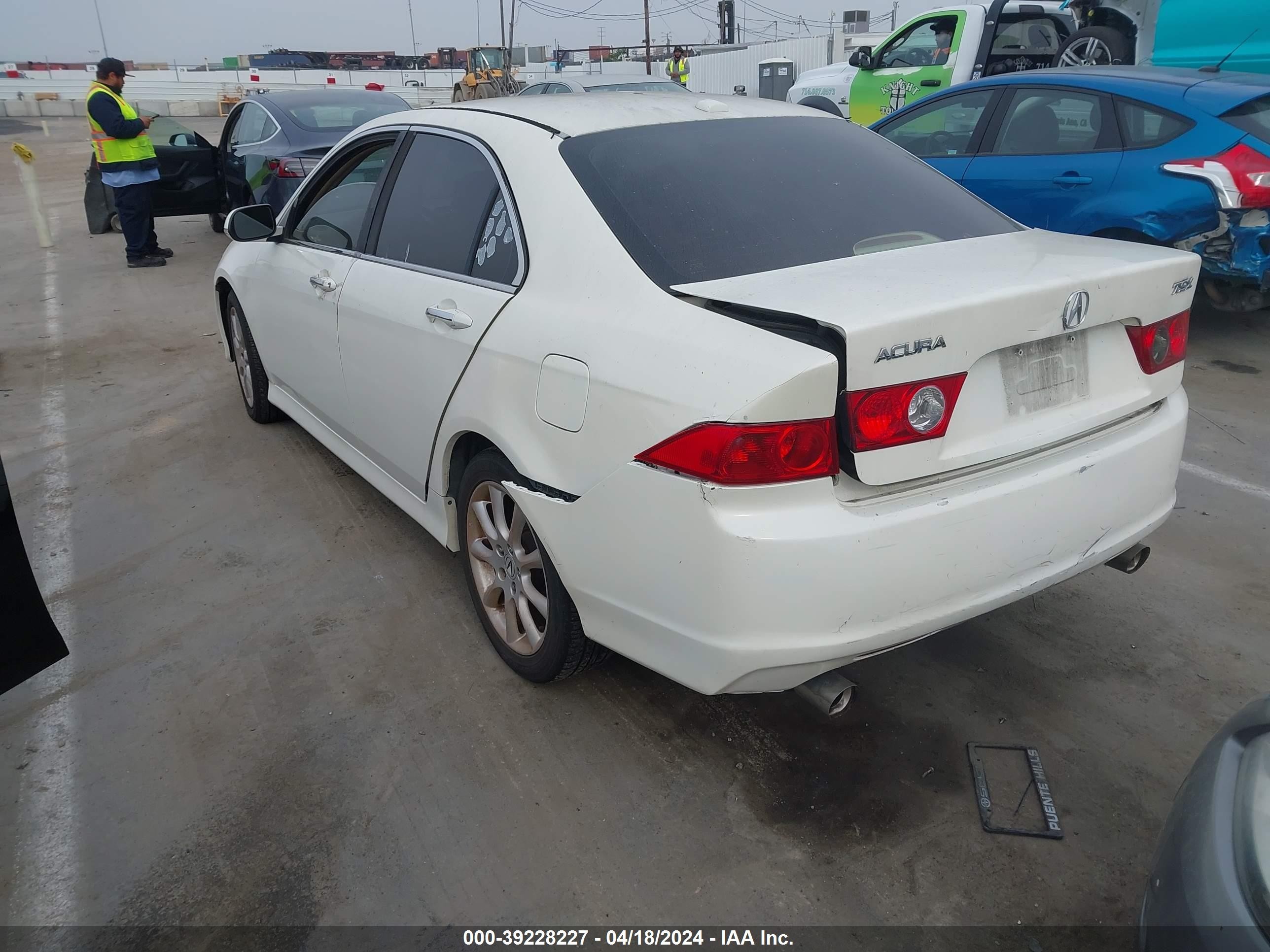 Photo 2 VIN: JH4CL96886C002266 - ACURA TSX 