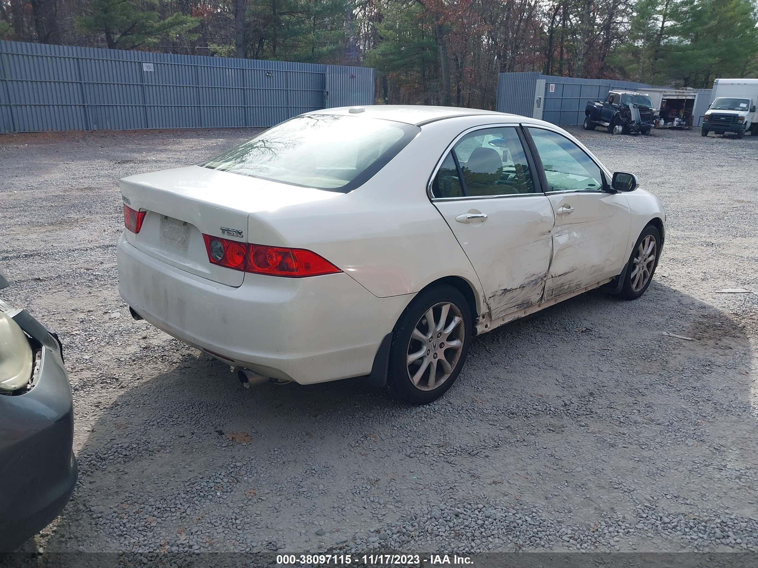 Photo 3 VIN: JH4CL96897C004769 - ACURA TSX 