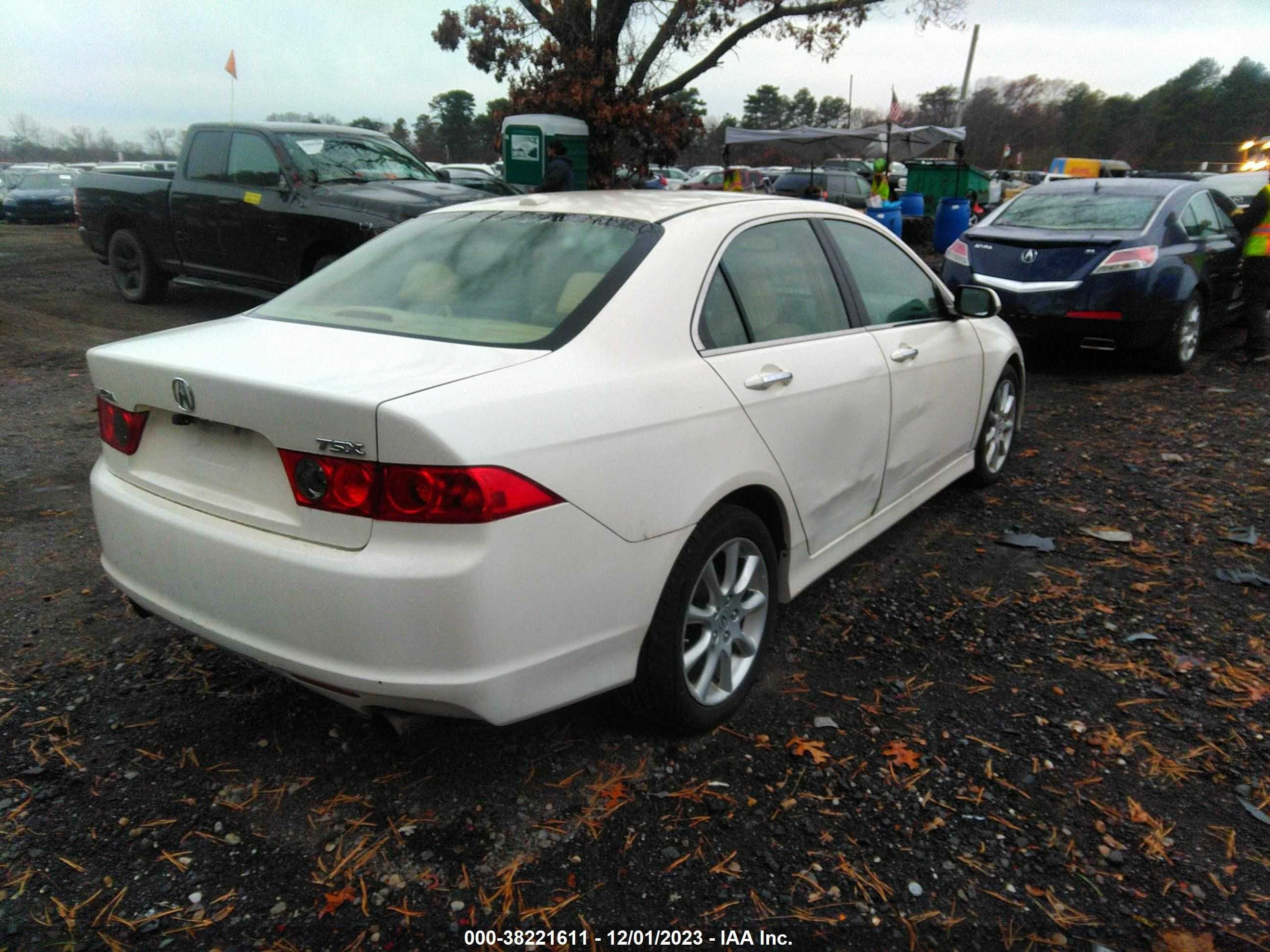 Photo 3 VIN: JH4CL96957C010027 - ACURA TSX 