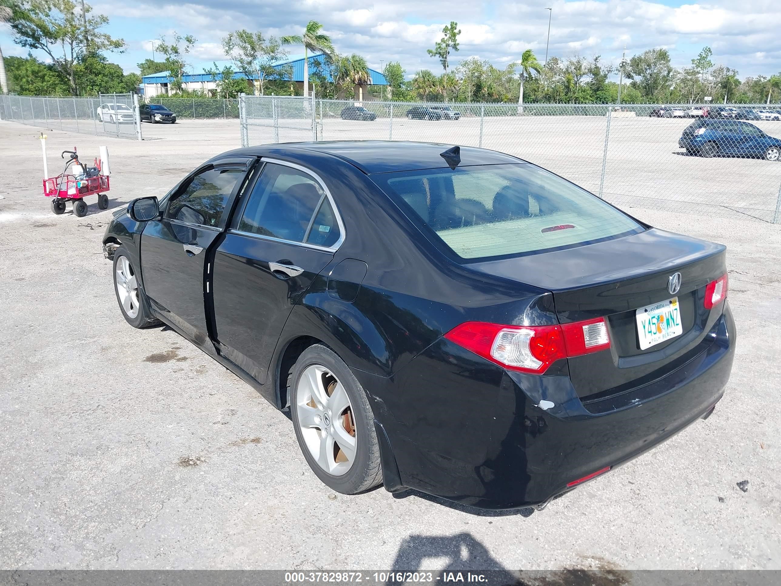 Photo 2 VIN: JH4CU26619C021152 - ACURA TSX 