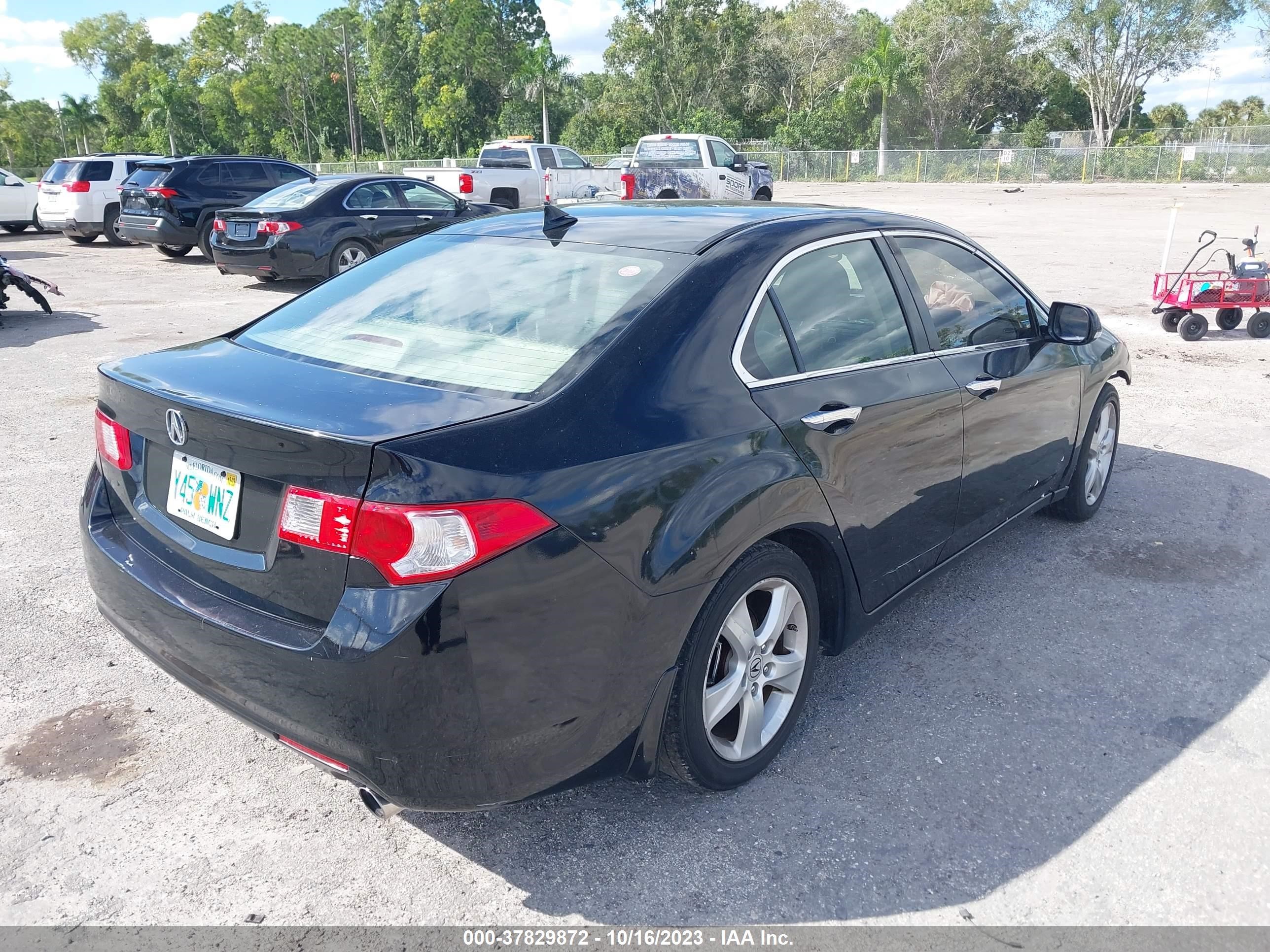 Photo 3 VIN: JH4CU26619C021152 - ACURA TSX 