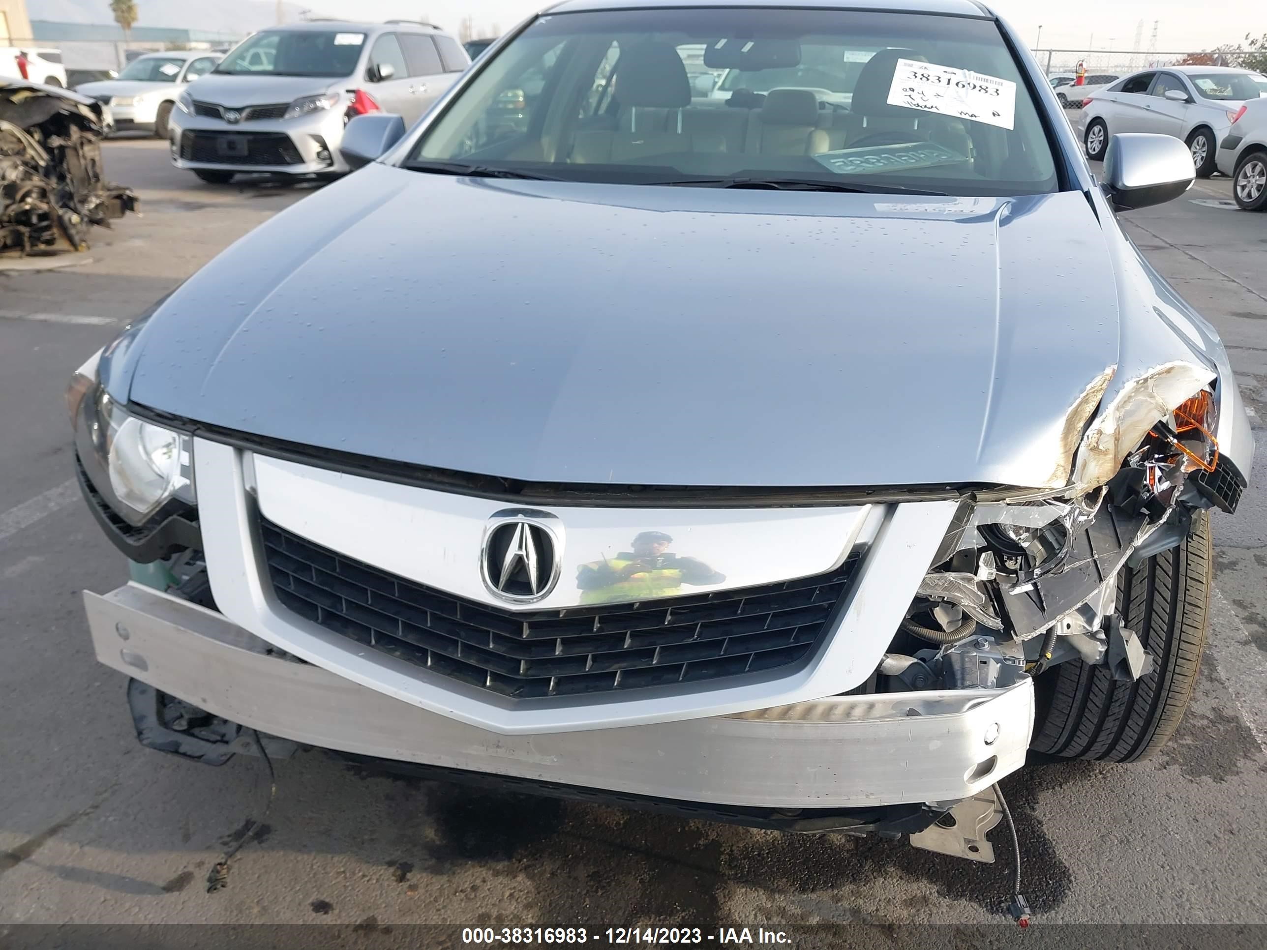 Photo 5 VIN: JH4CU26639C030788 - ACURA TSX 