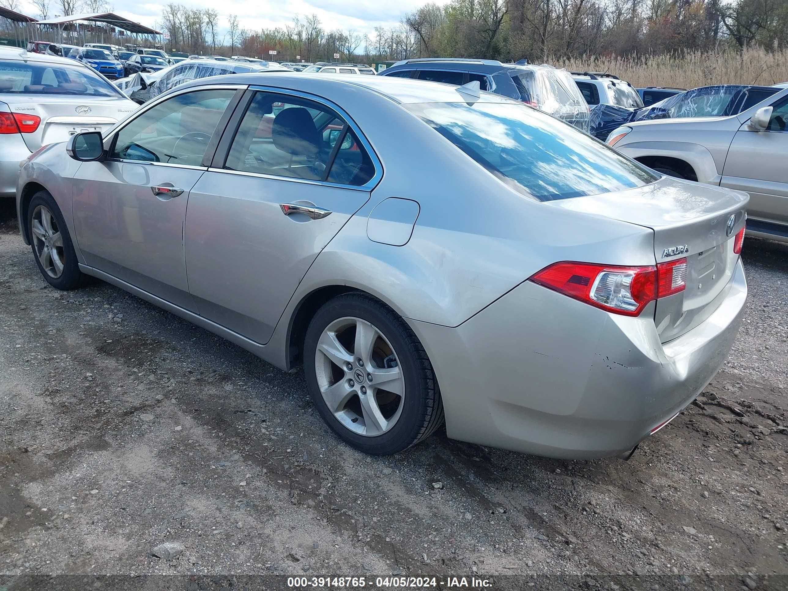 Photo 2 VIN: JH4CU26639C033576 - ACURA TSX 